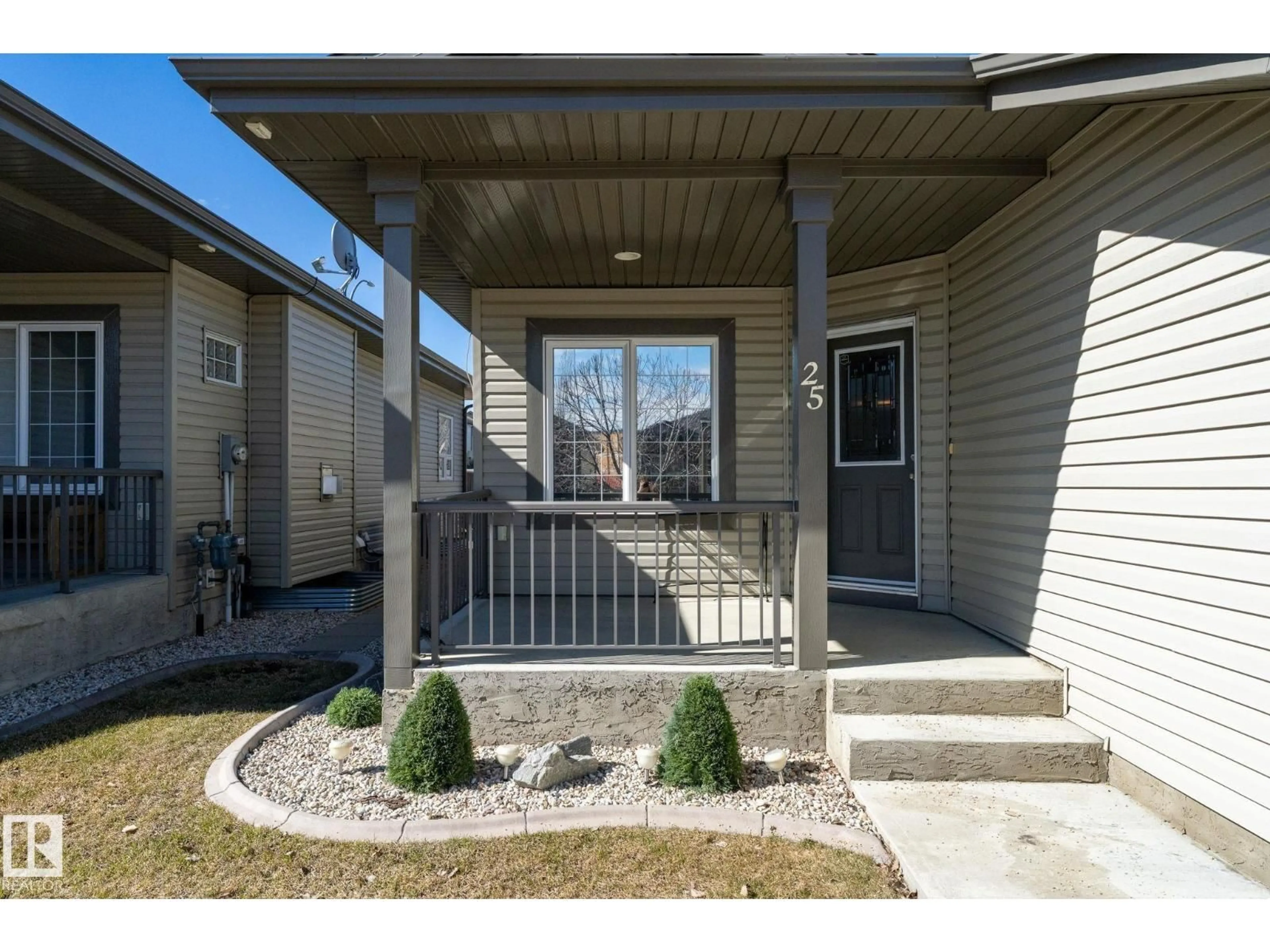 Indoor entryway for 25 - 340 SPRUCE RIDGE RD, Spruce Grove Alberta T7X0J4