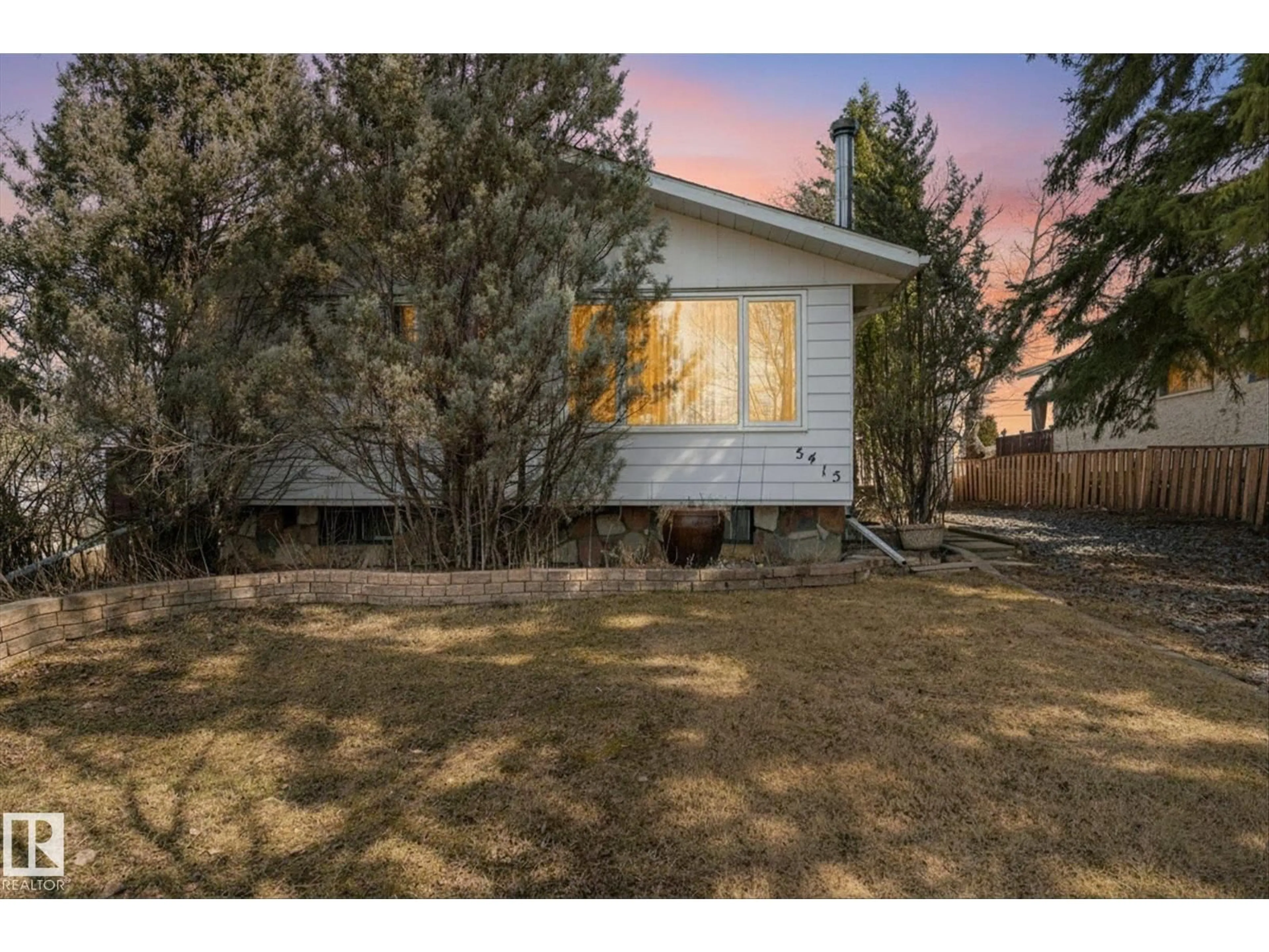 Unknown for 5415 48 ST, Stony Plain Alberta T7Z1E3