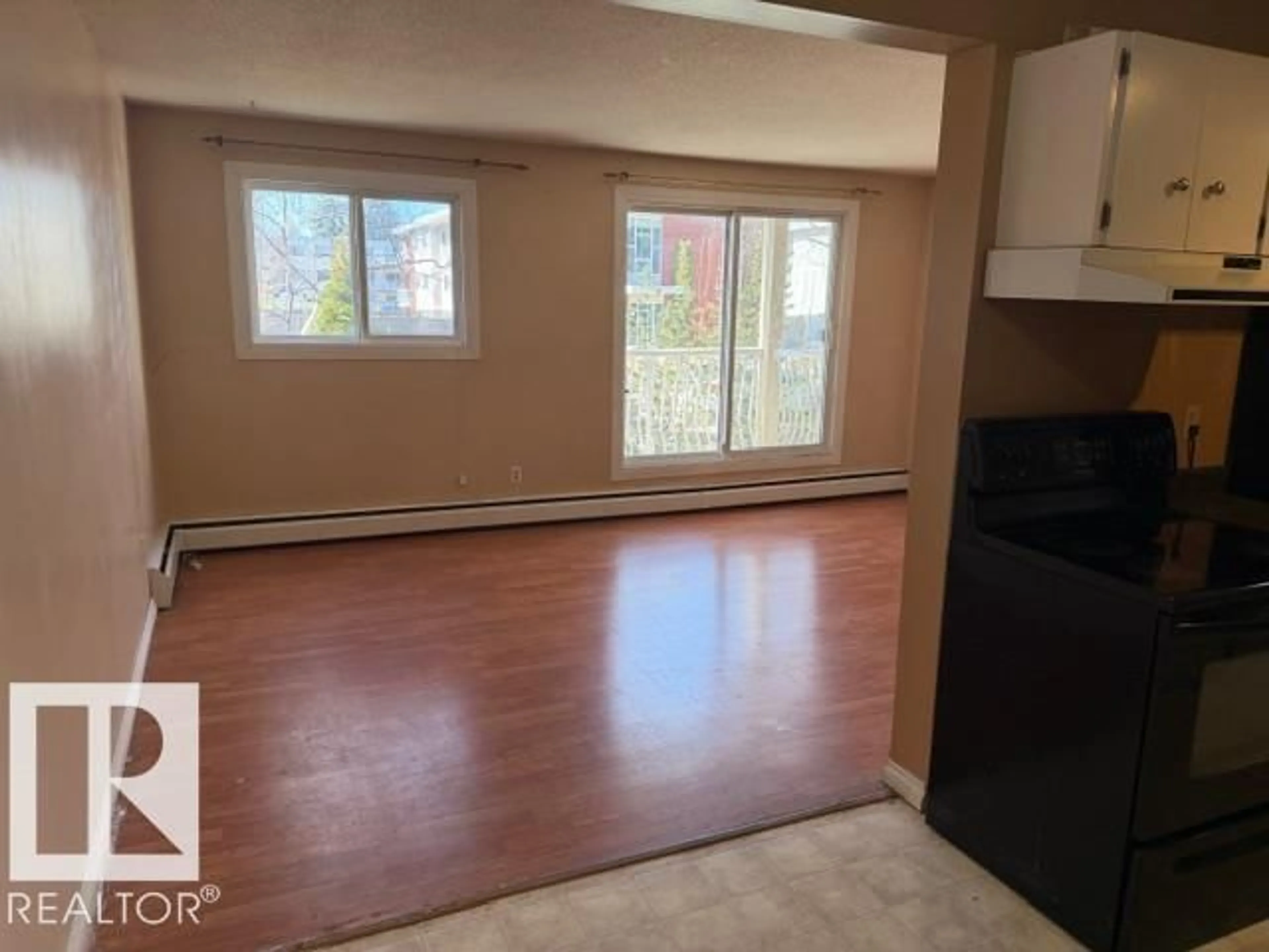 A pic of a room for 201 - 10811 115 ST NW, Edmonton Alberta T5H3L2
