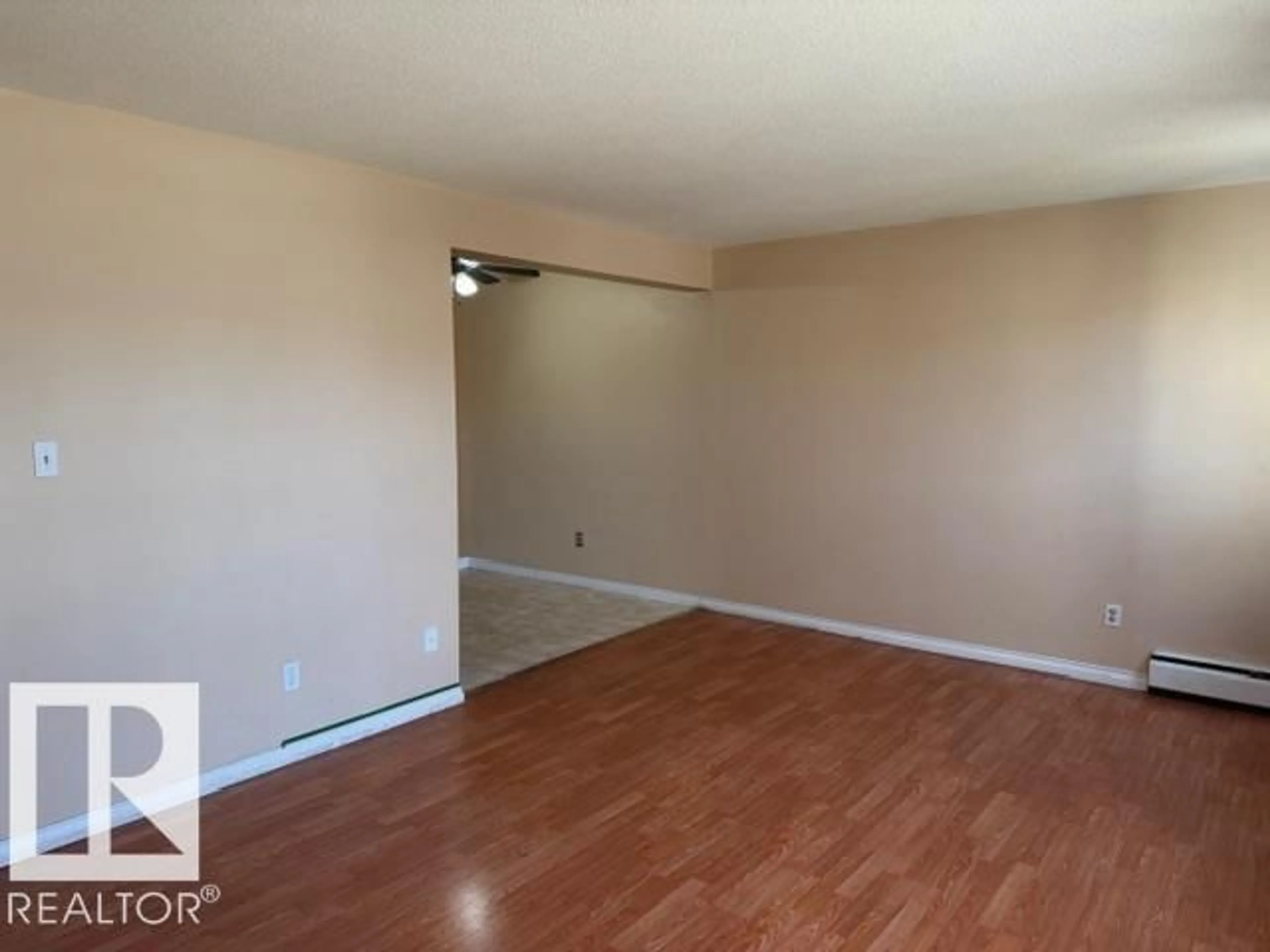 A pic of a room for 201 - 10811 115 ST NW, Edmonton Alberta T5H3L2