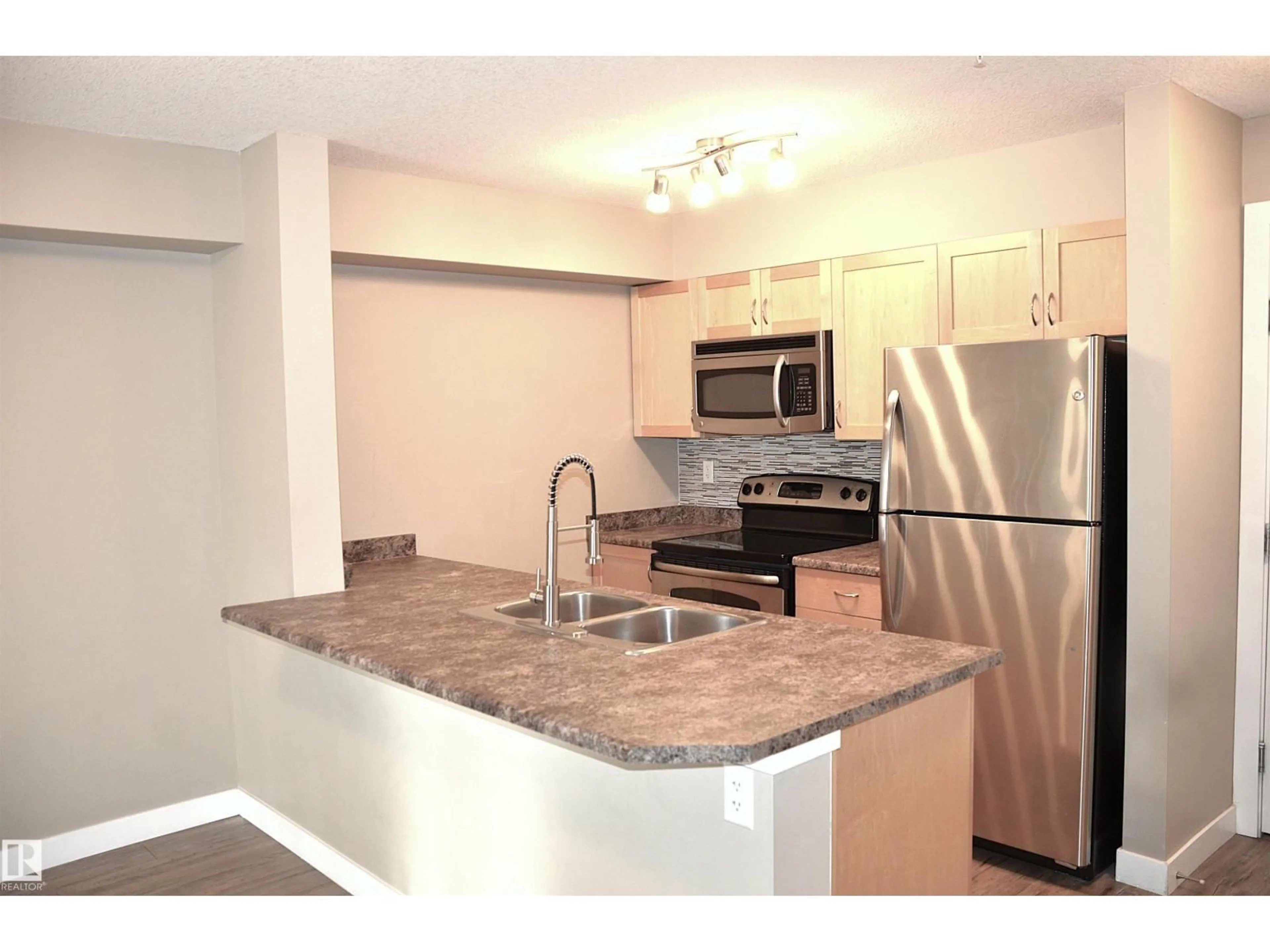 Standard kitchen, unknown for #103 - 920 156 ST, Edmonton Alberta T6R0N6