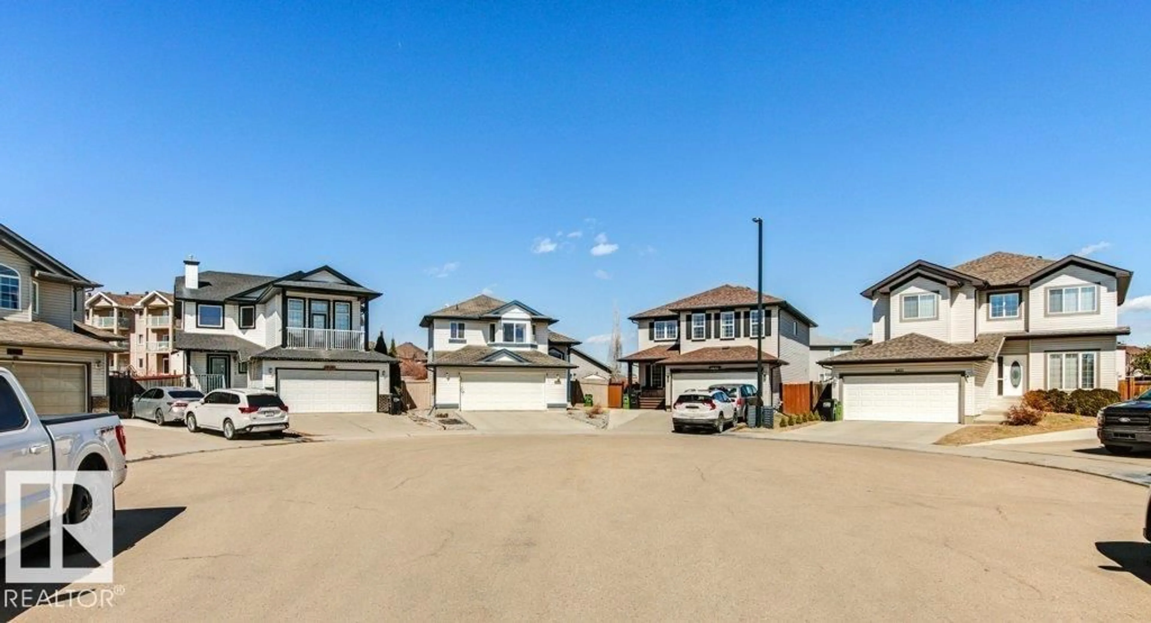 A pic from outside/outdoor area/front of a property/back of a property/a pic from drone, street for NW - 3426 21A ST, Edmonton Alberta T6T0B3