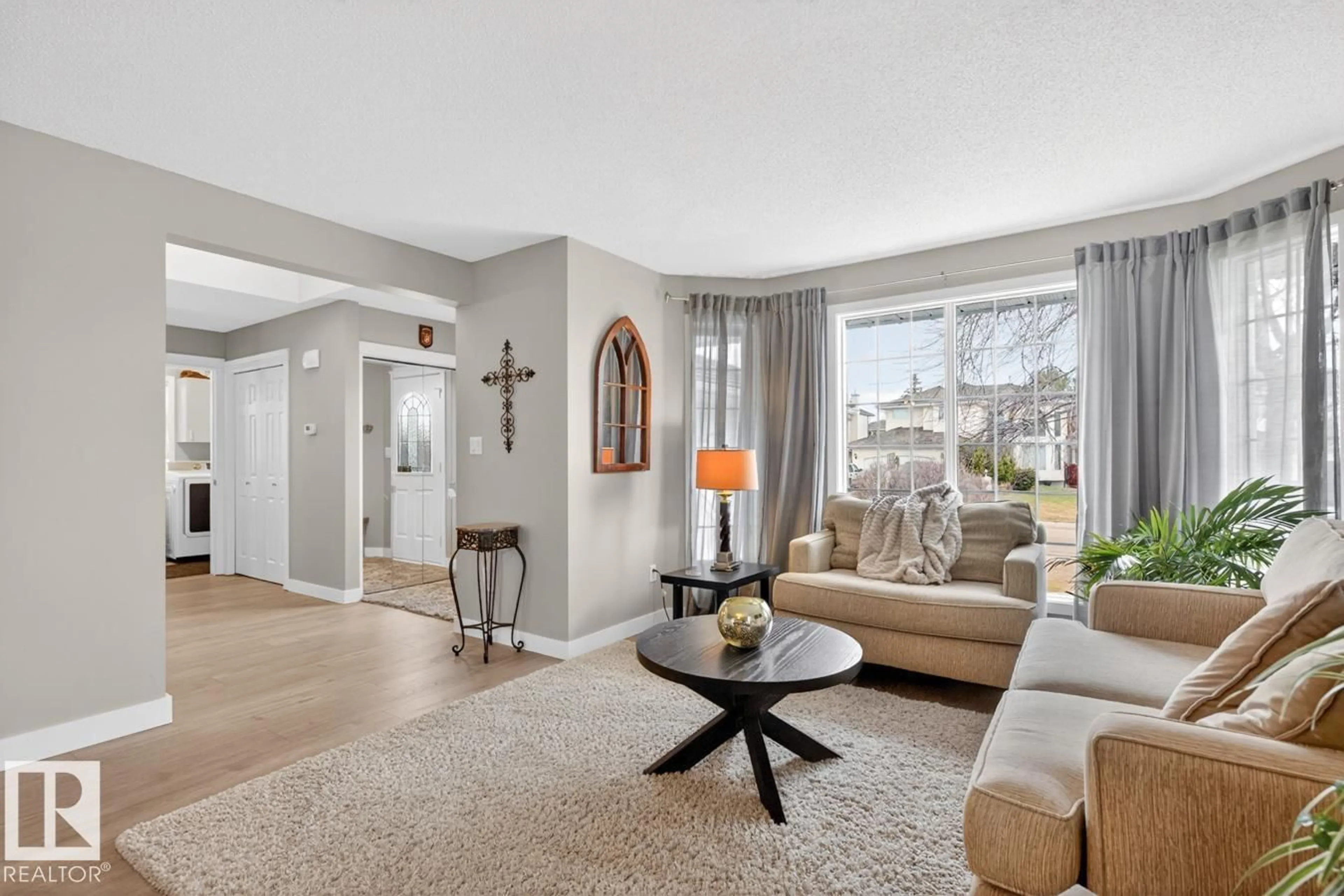 Living room with furniture, unknown for 252 NORWICH BA, Sherwood Park Alberta T8A5S2