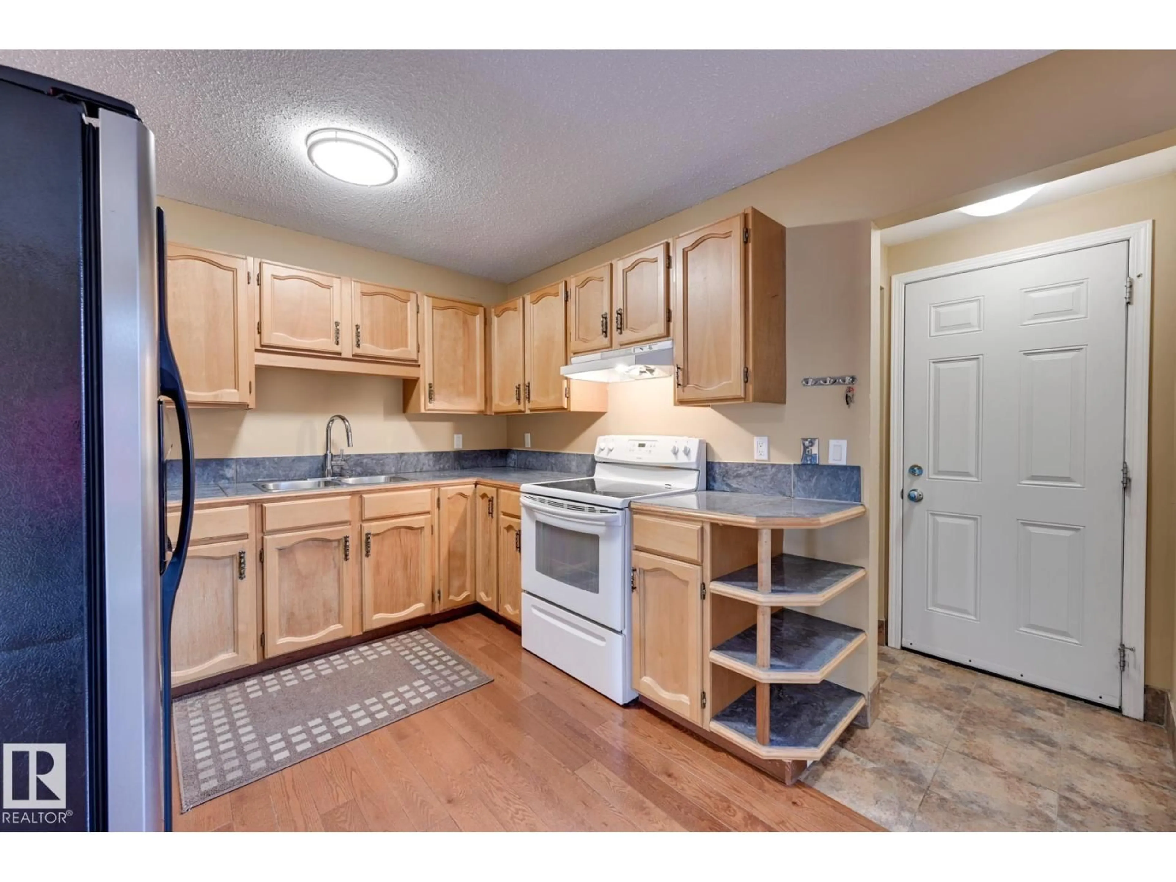 Standard kitchen, unknown for 10634 158 AV, Edmonton Alberta T5X4H5