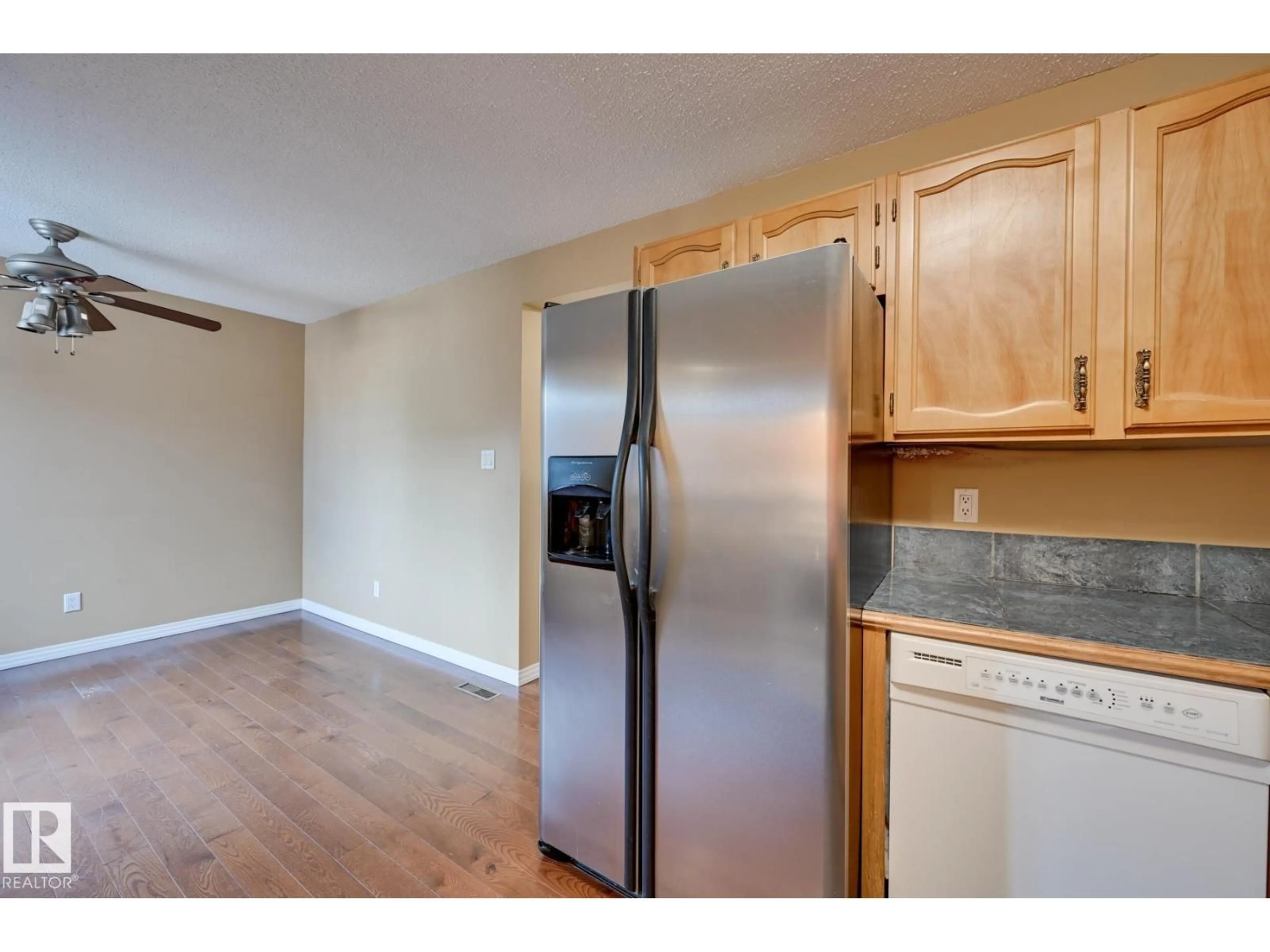 Standard kitchen, wood/laminate floor for 10634 158 AV, Edmonton Alberta T5X4H5