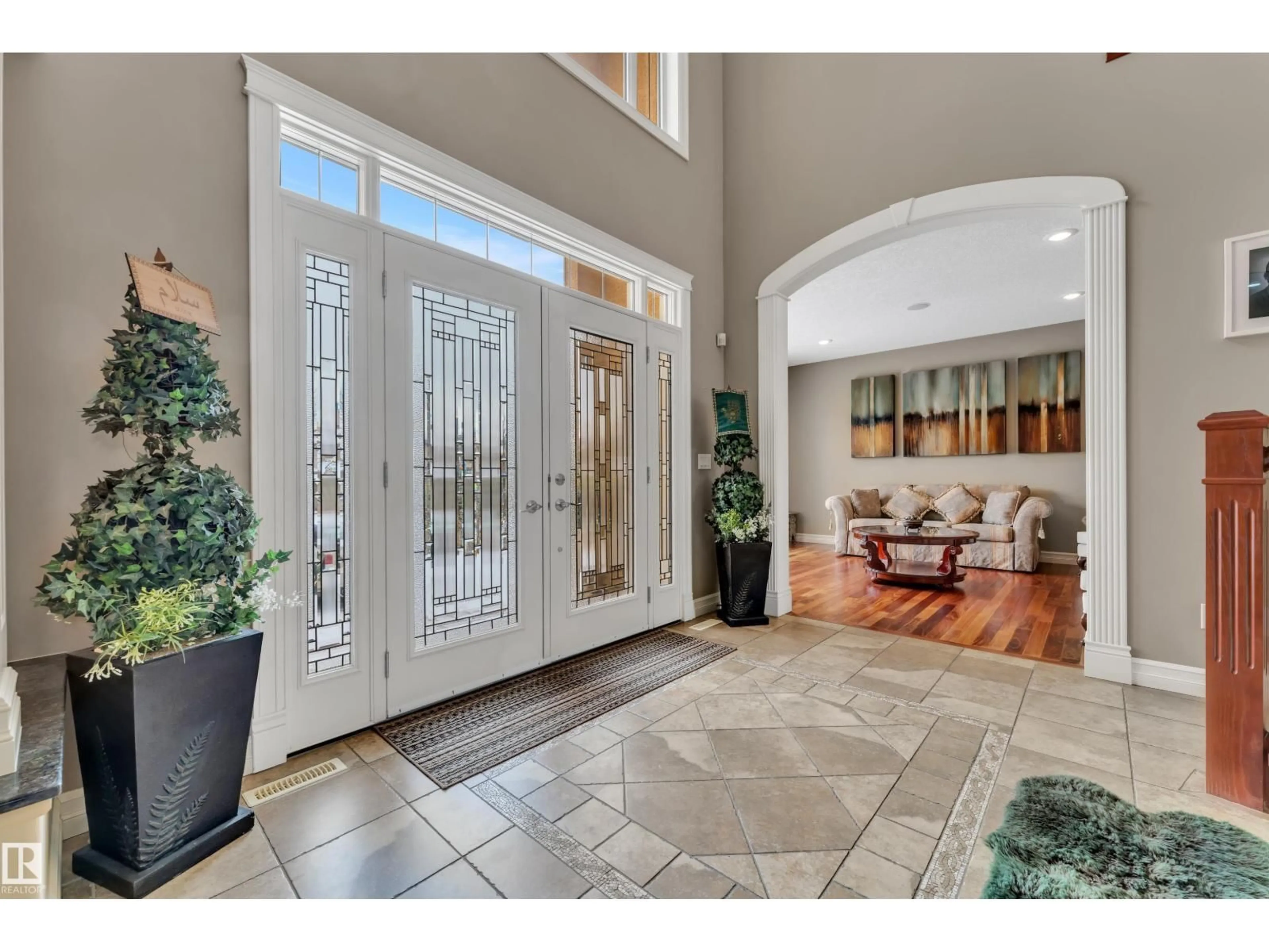 Indoor entryway for 1181 HOLLANDS WY, Edmonton Alberta T6R3S9