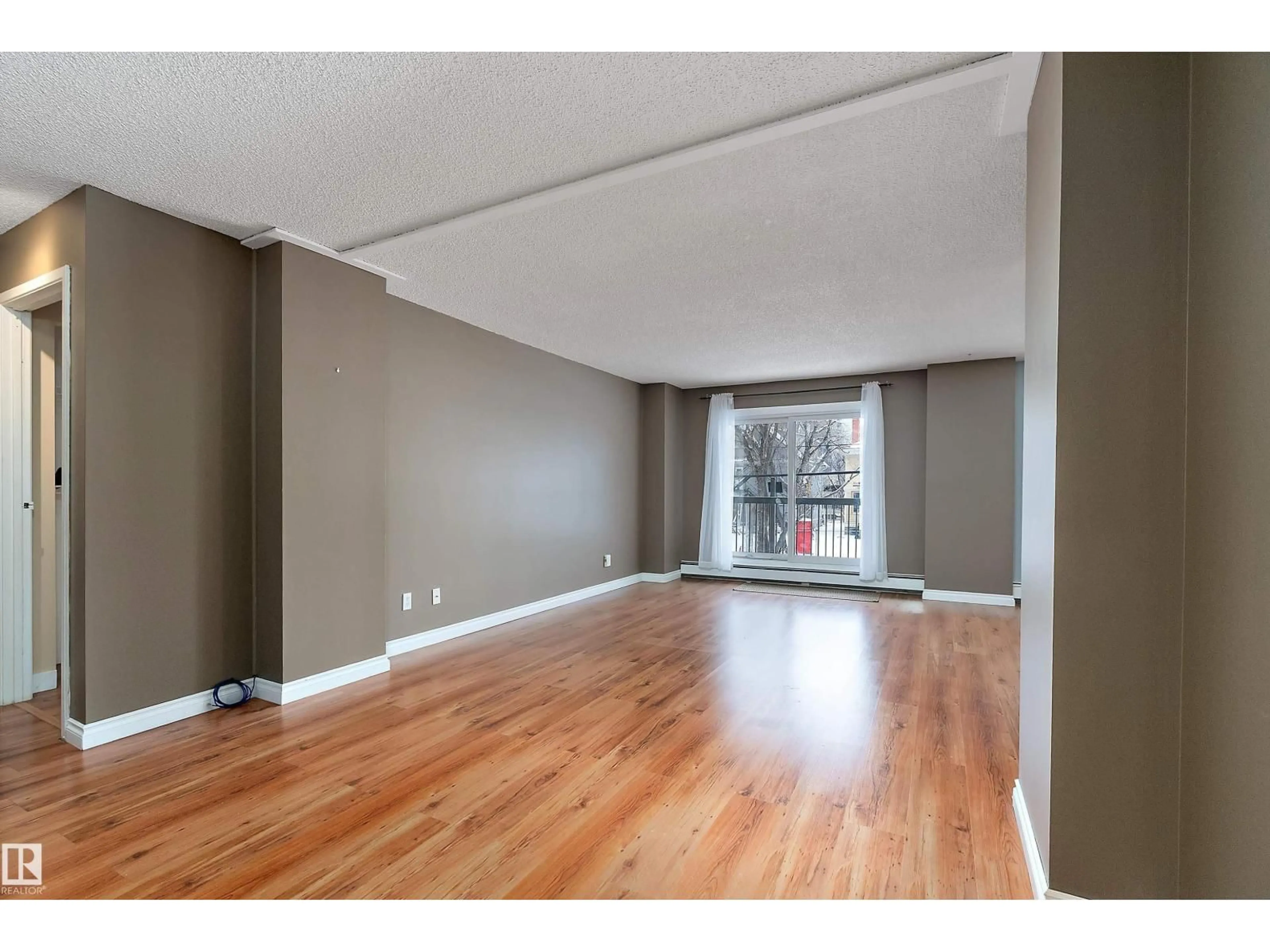 A pic of a room for 206 9929 113 ST NW, Edmonton Alberta T5K2N9