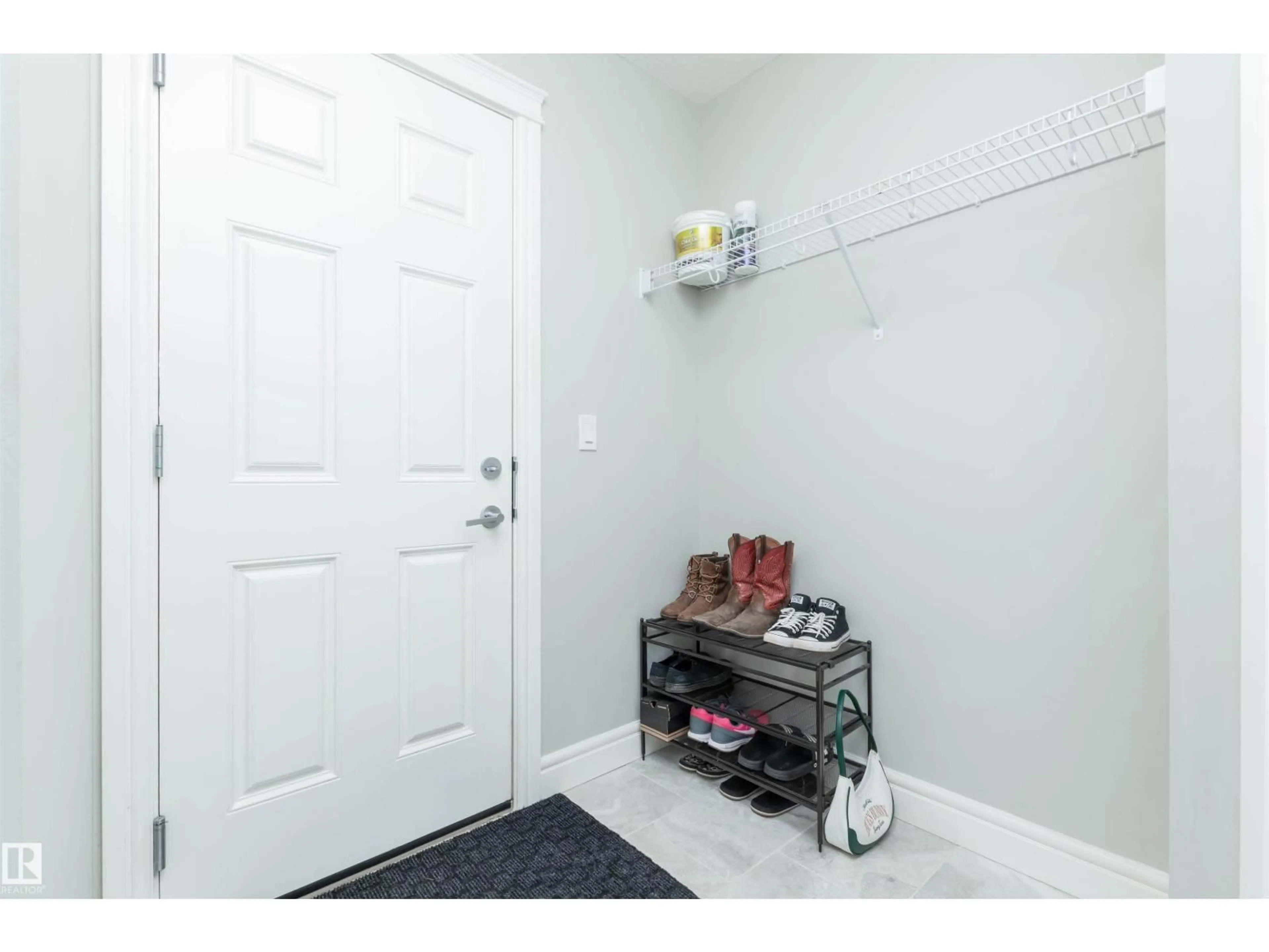 Indoor entryway for 62 AMBLESIDE WY, Sherwood Park Alberta T8H1A5