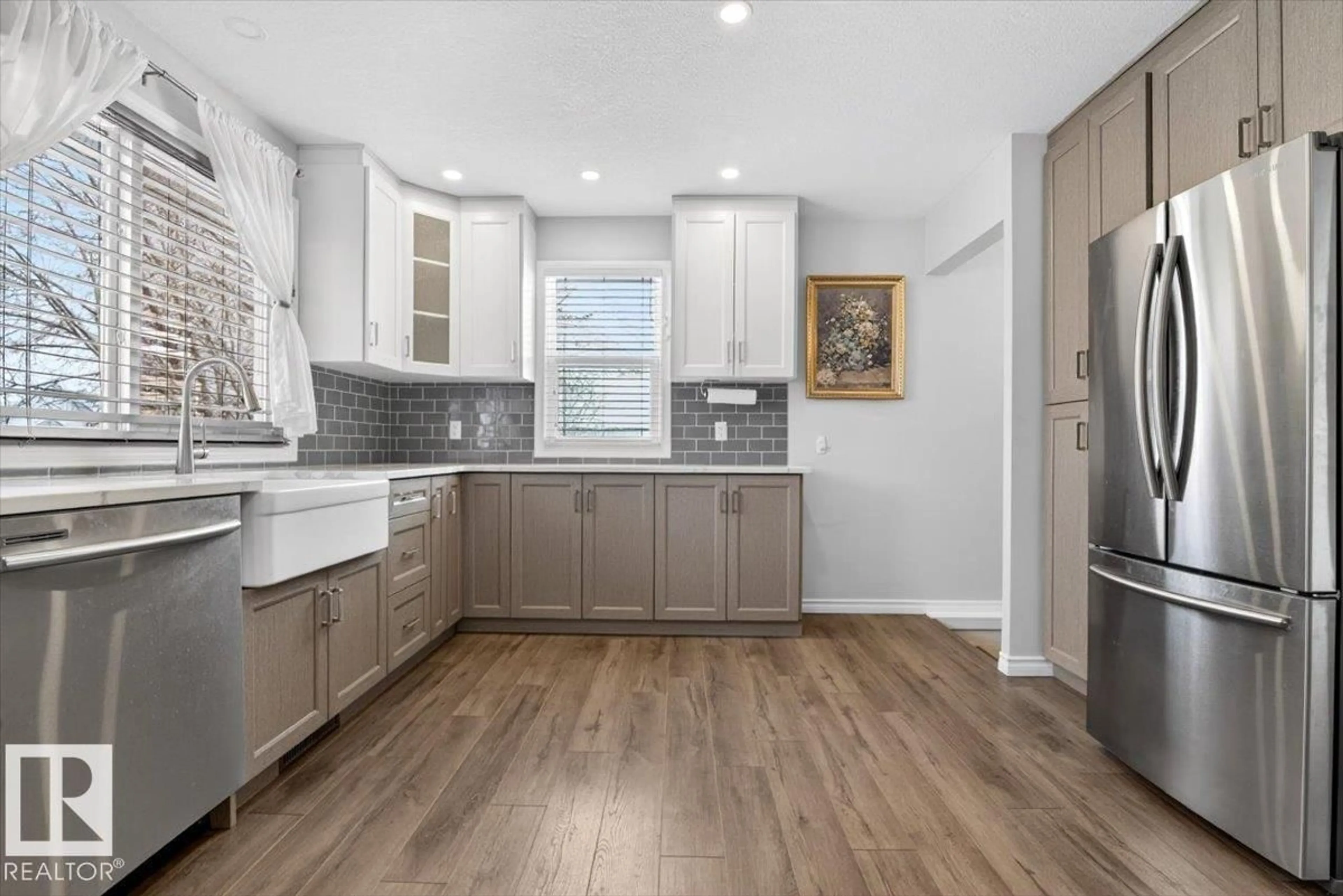 Open concept kitchen, unknown for 5028 51 AV, Mundare Alberta T0B3H0