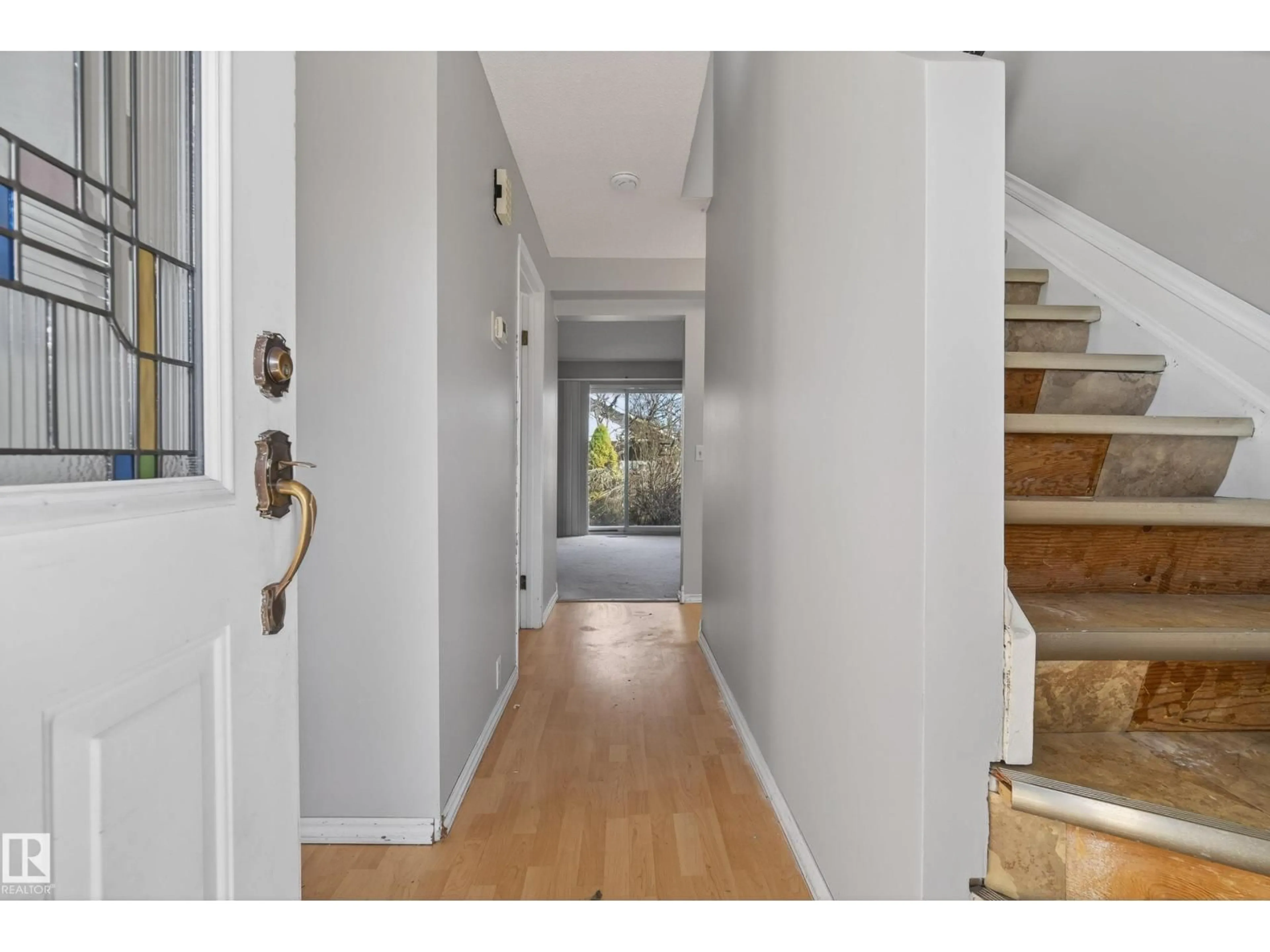 Indoor entryway for 276 VANTAGE LN, Sherwood Park Alberta T8A4J2