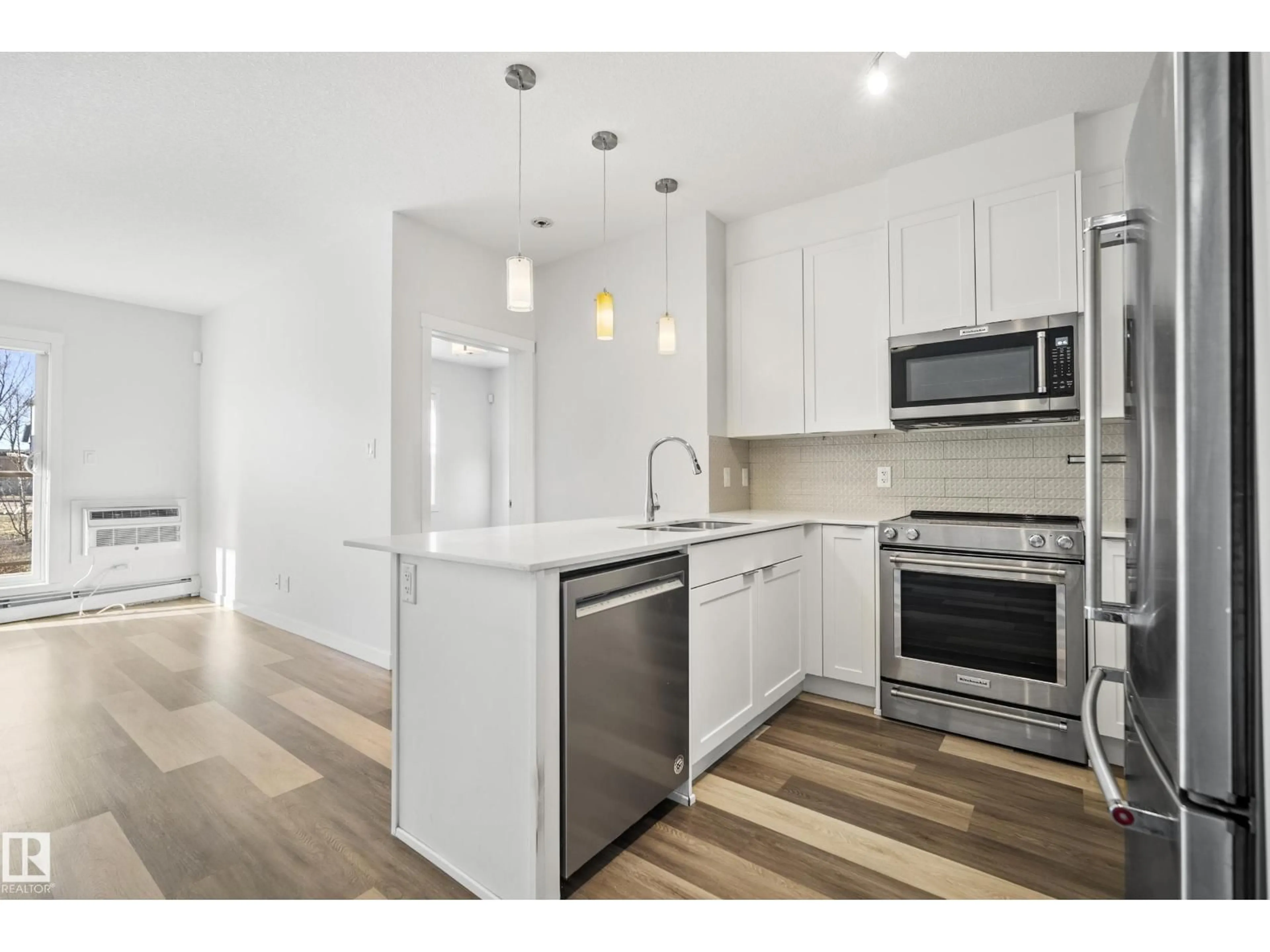 Open concept kitchen, unknown for 812 - 127 WELSH DR, Edmonton Alberta T6X1Y7
