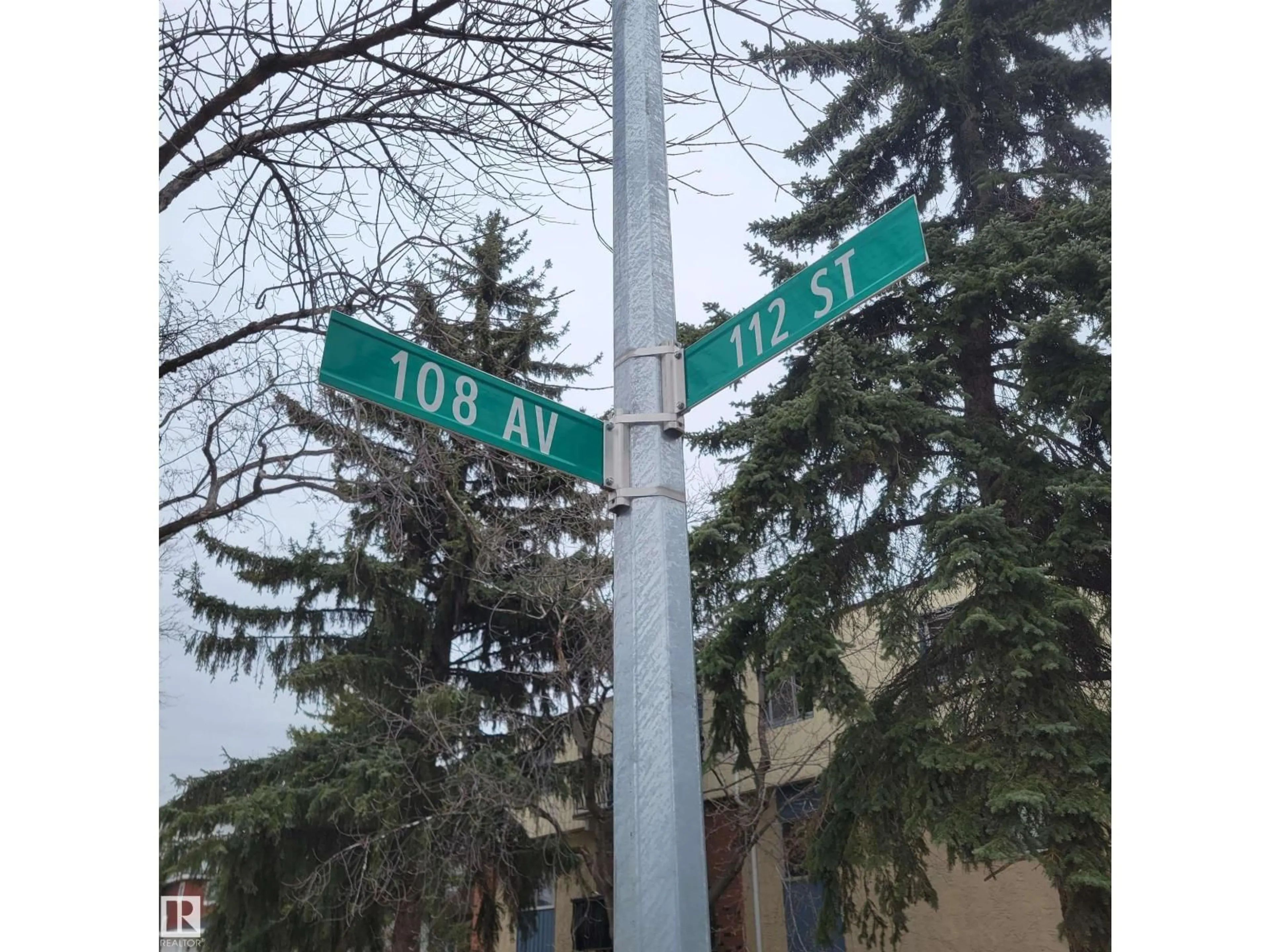 Parking for NW - 10802 112 ST, Edmonton Alberta T5H3H3