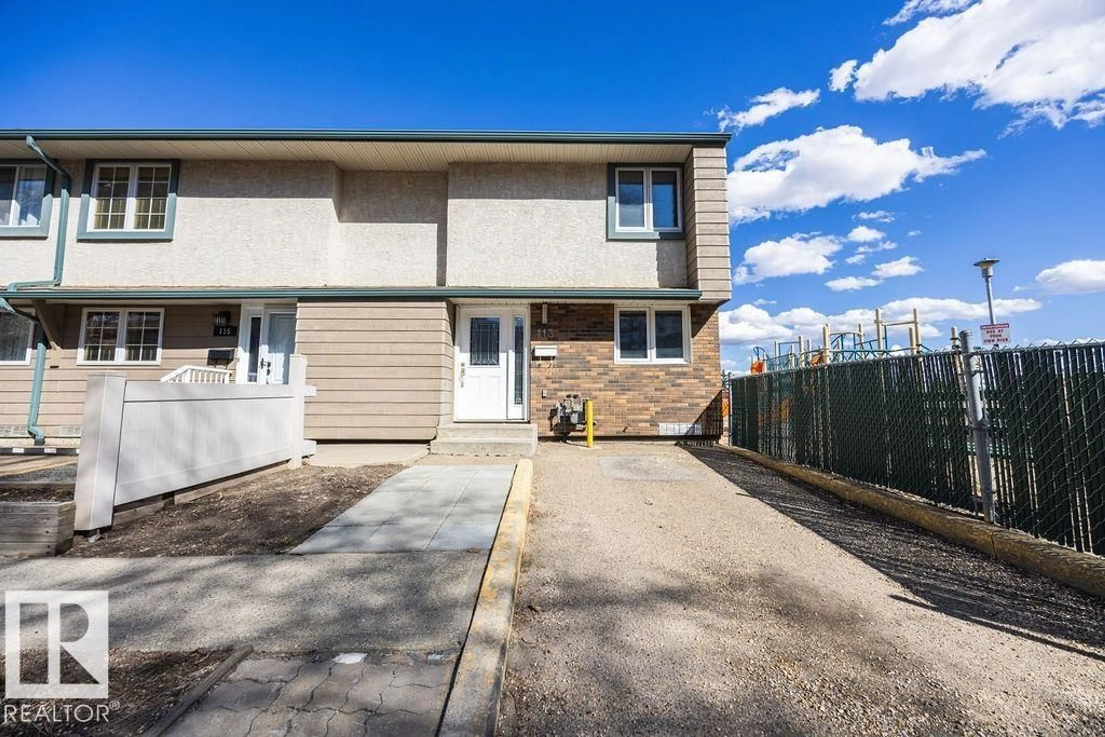 A pic from outside/outdoor area/front of a property/back of a property/a pic from drone, street for 113 ABBOTTSFIELD RD, Edmonton Alberta T5W4S9