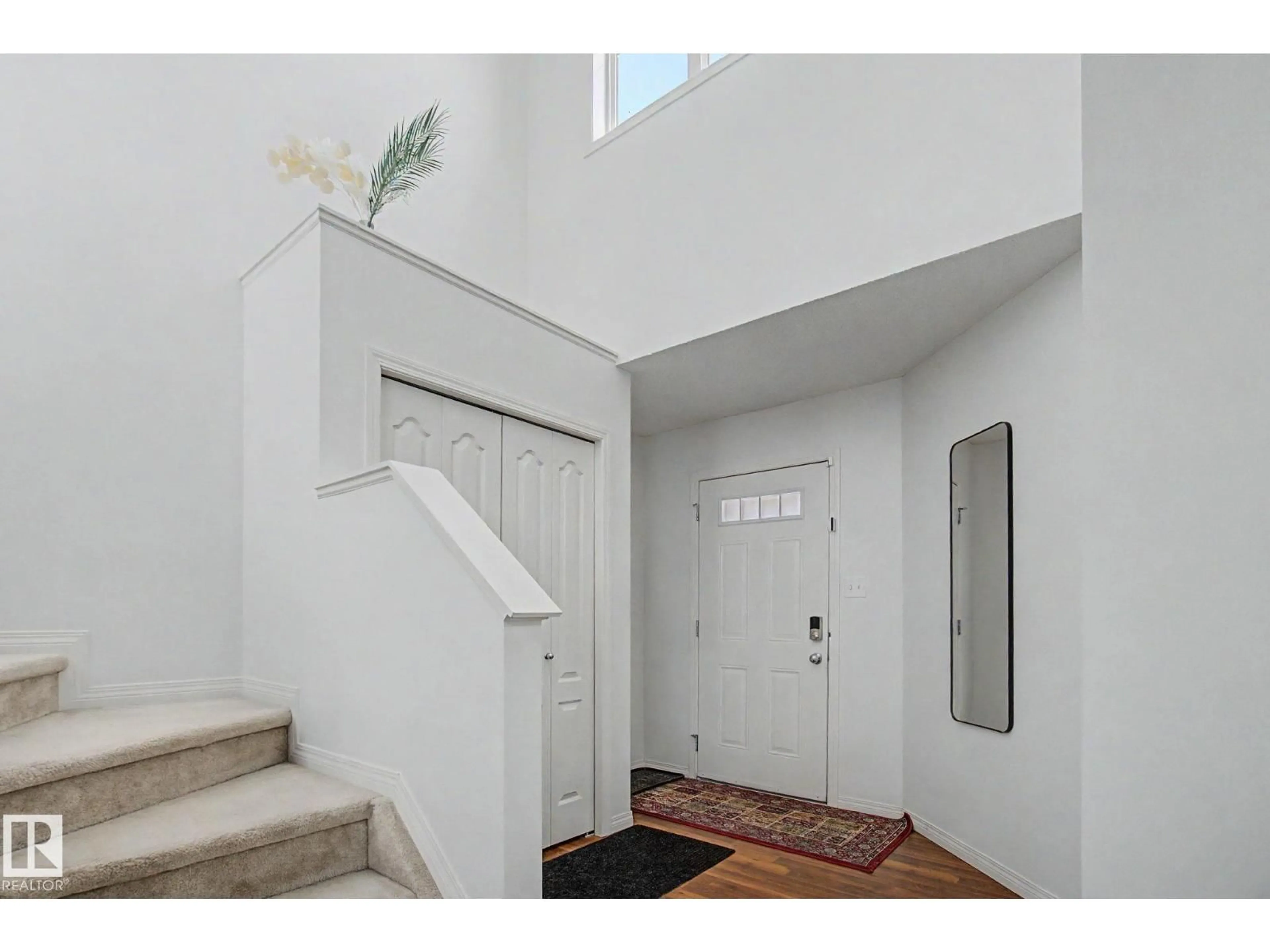 Indoor entryway for SW - 1311 117 ST, Edmonton Alberta T6W0E6