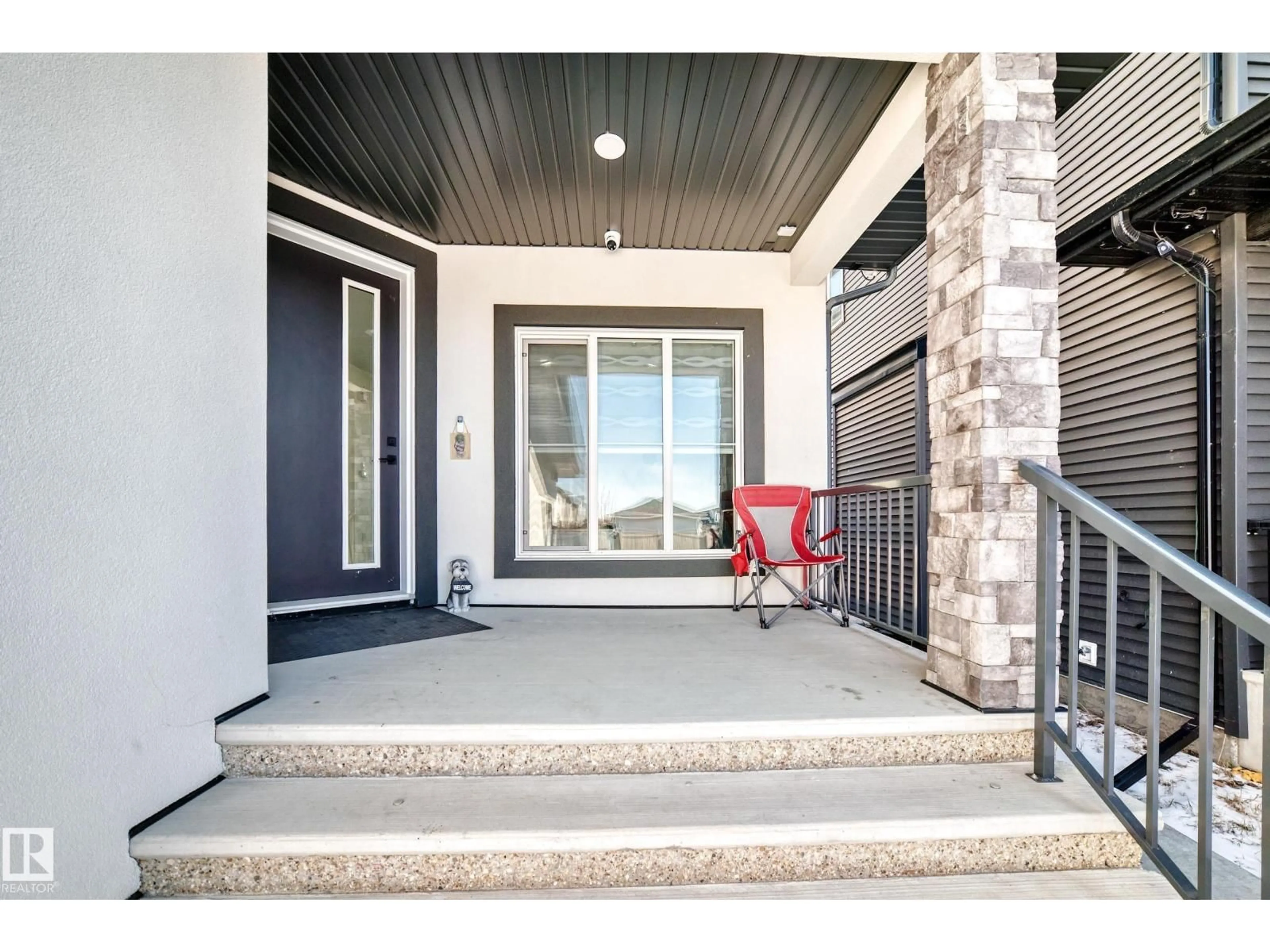 Indoor entryway for NW - 17459 80 ST, Edmonton Alberta T5Z0P6