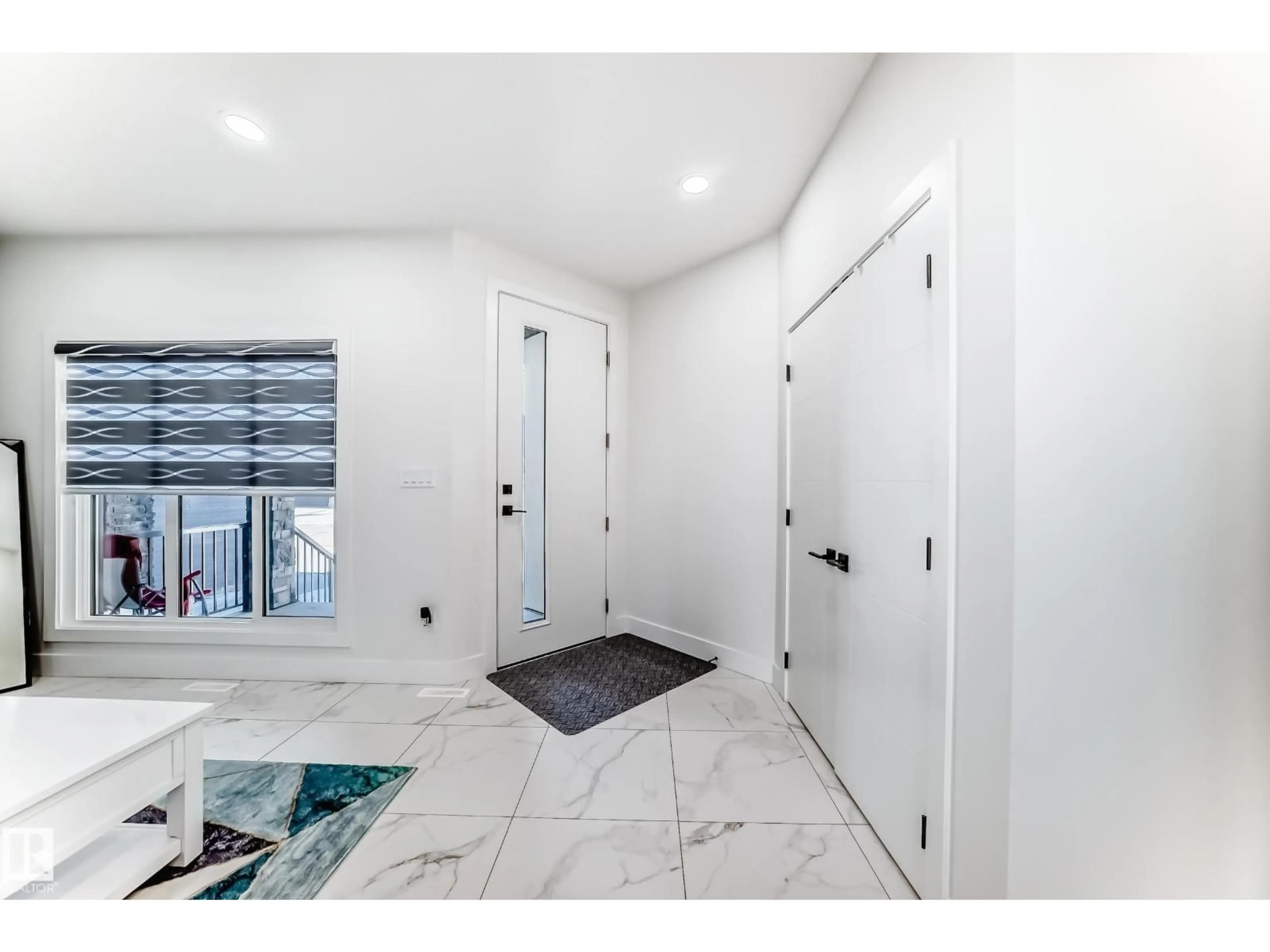 Indoor entryway for NW - 17459 80 ST, Edmonton Alberta T5Z0P6