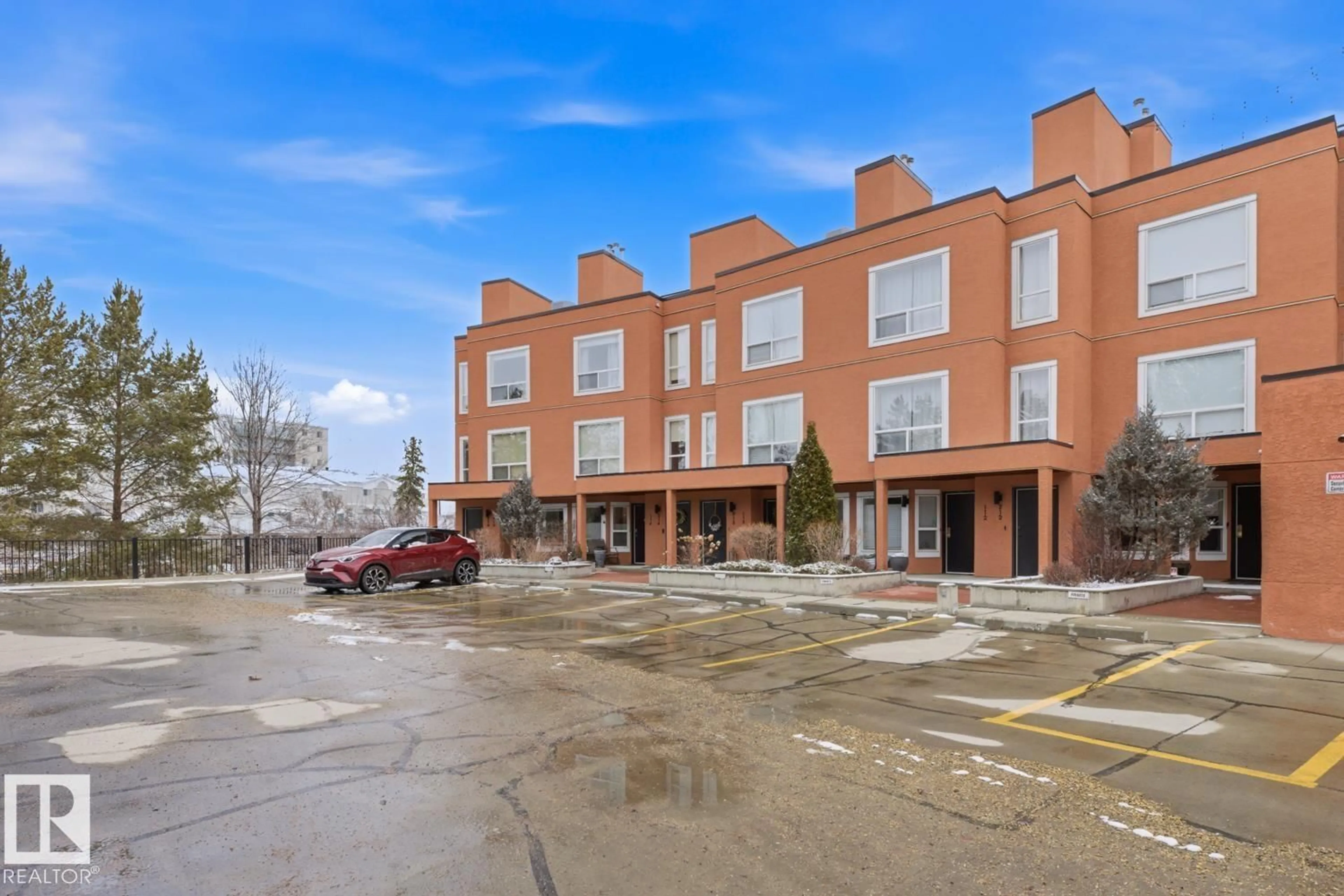 Unknown for 115 10105 95 ST NW, Edmonton Alberta T5H4M4