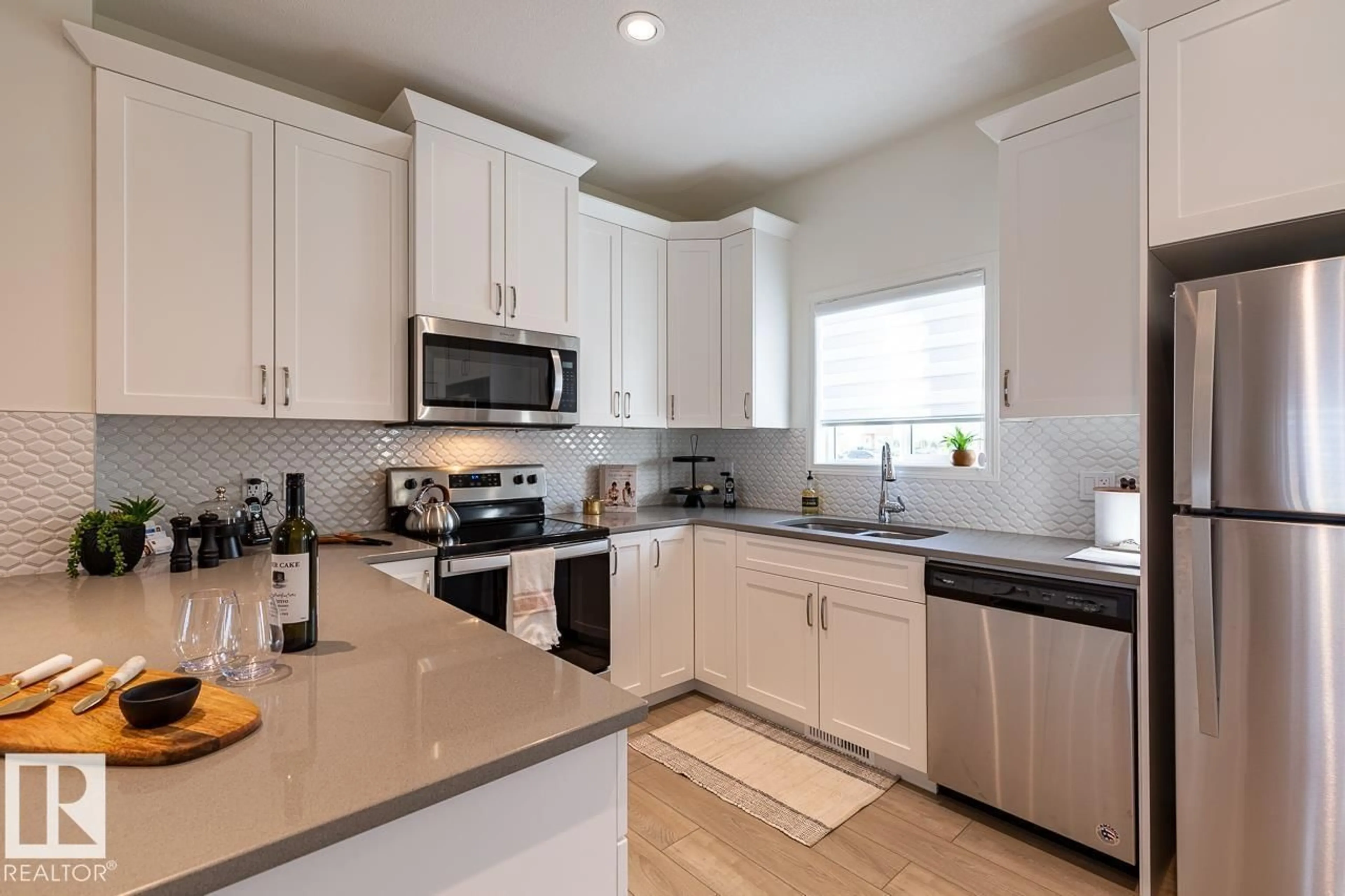 Open concept kitchen, ceramic/tile floor for 140 PIERWYCK LO, Spruce Grove Alberta T7X4G3