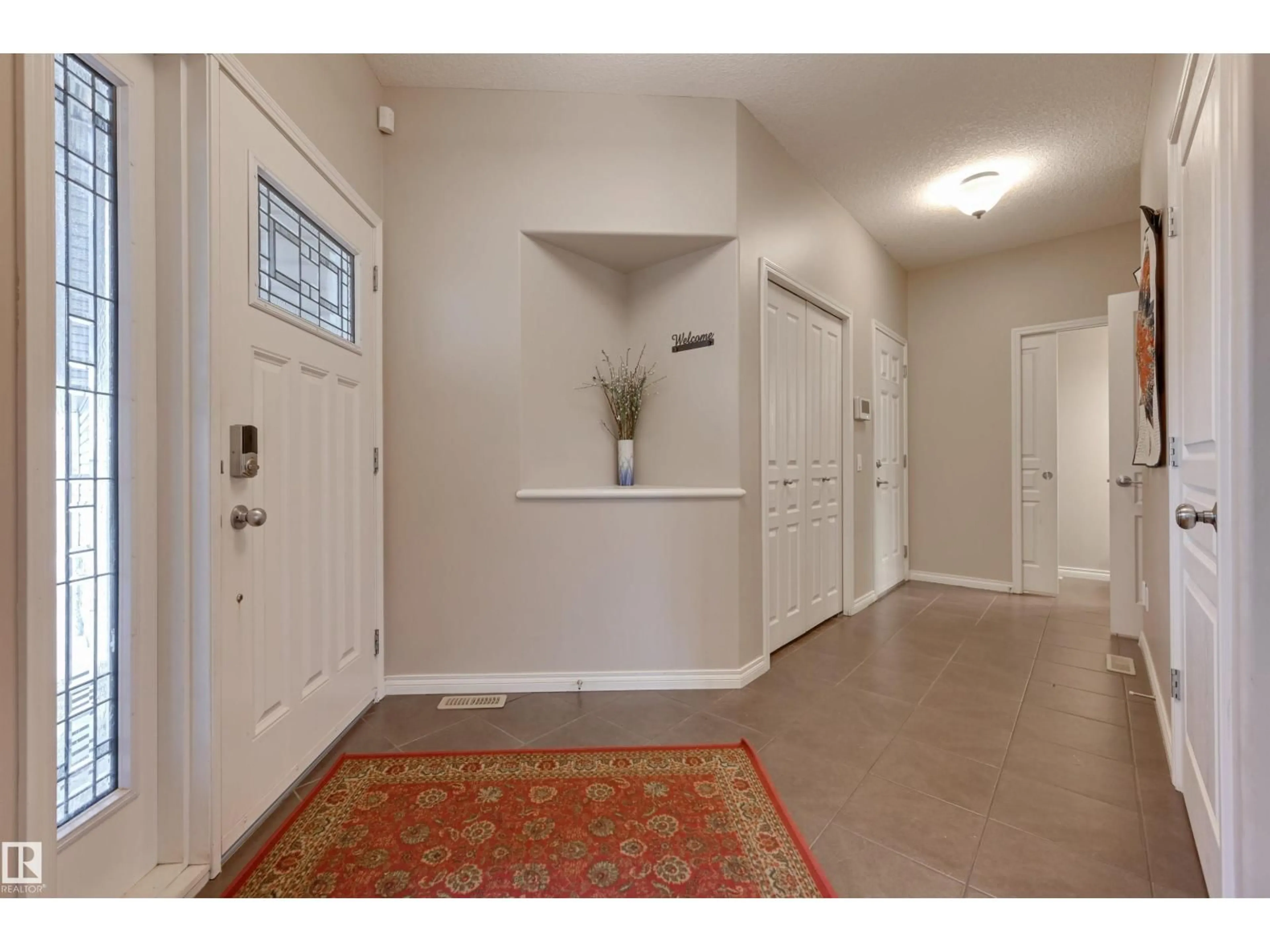 Indoor entryway for 20645 93A AV, Edmonton Alberta T5T4B5