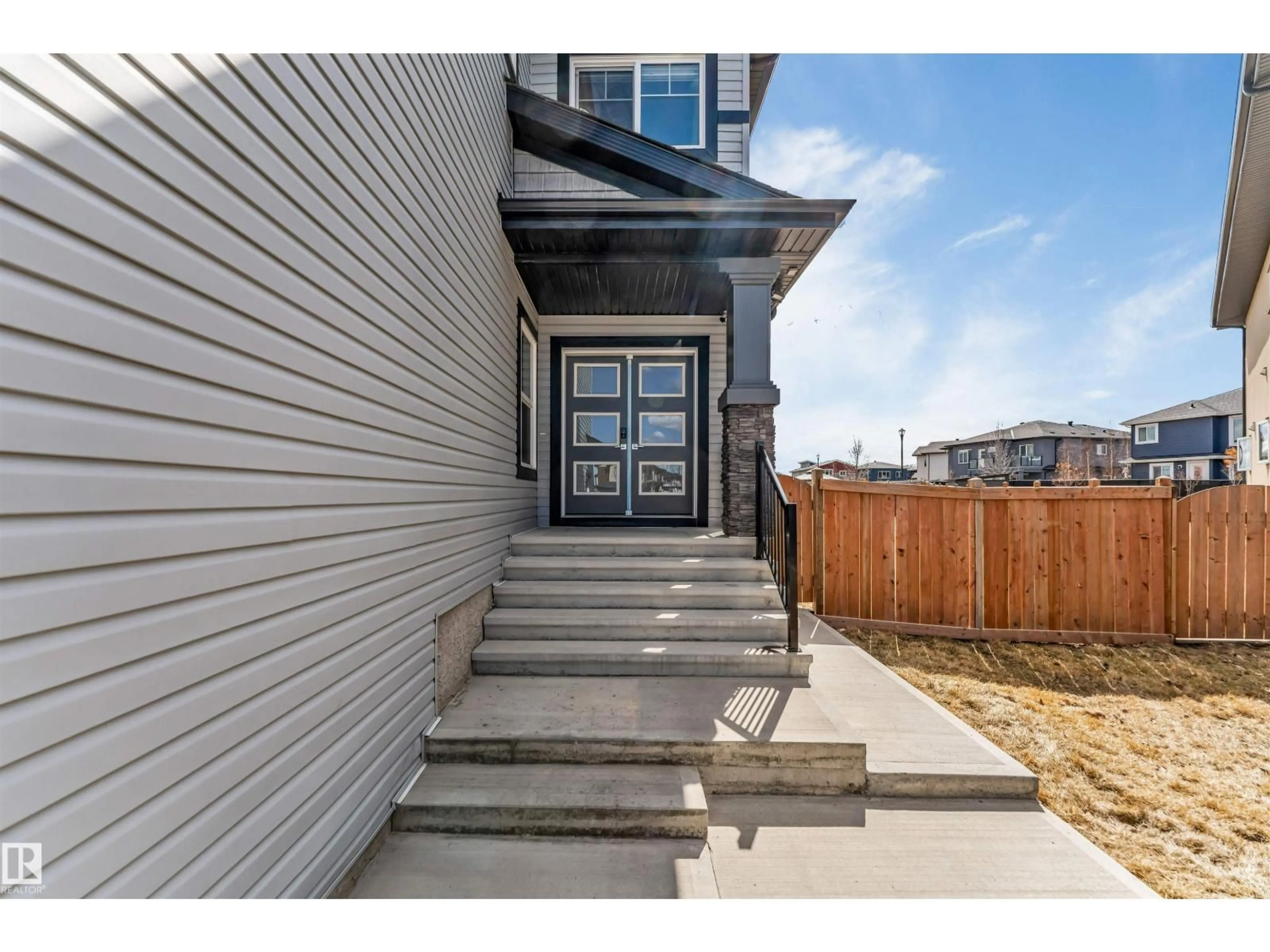 Unknown for 1923 19 AV, Edmonton Alberta T6T0K2