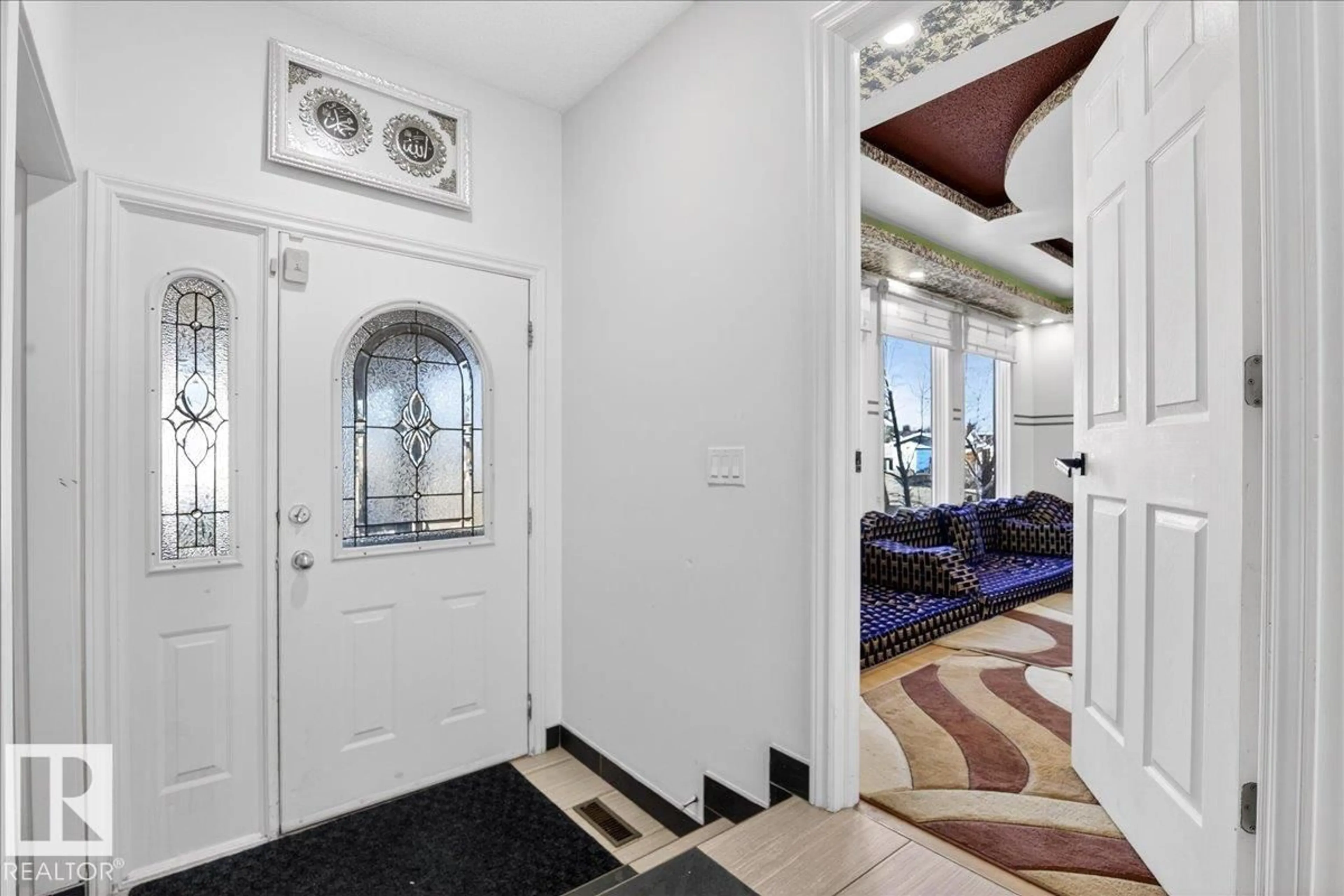 Indoor entryway for NW - 15815 124 ST, Edmonton Alberta T5X2W8