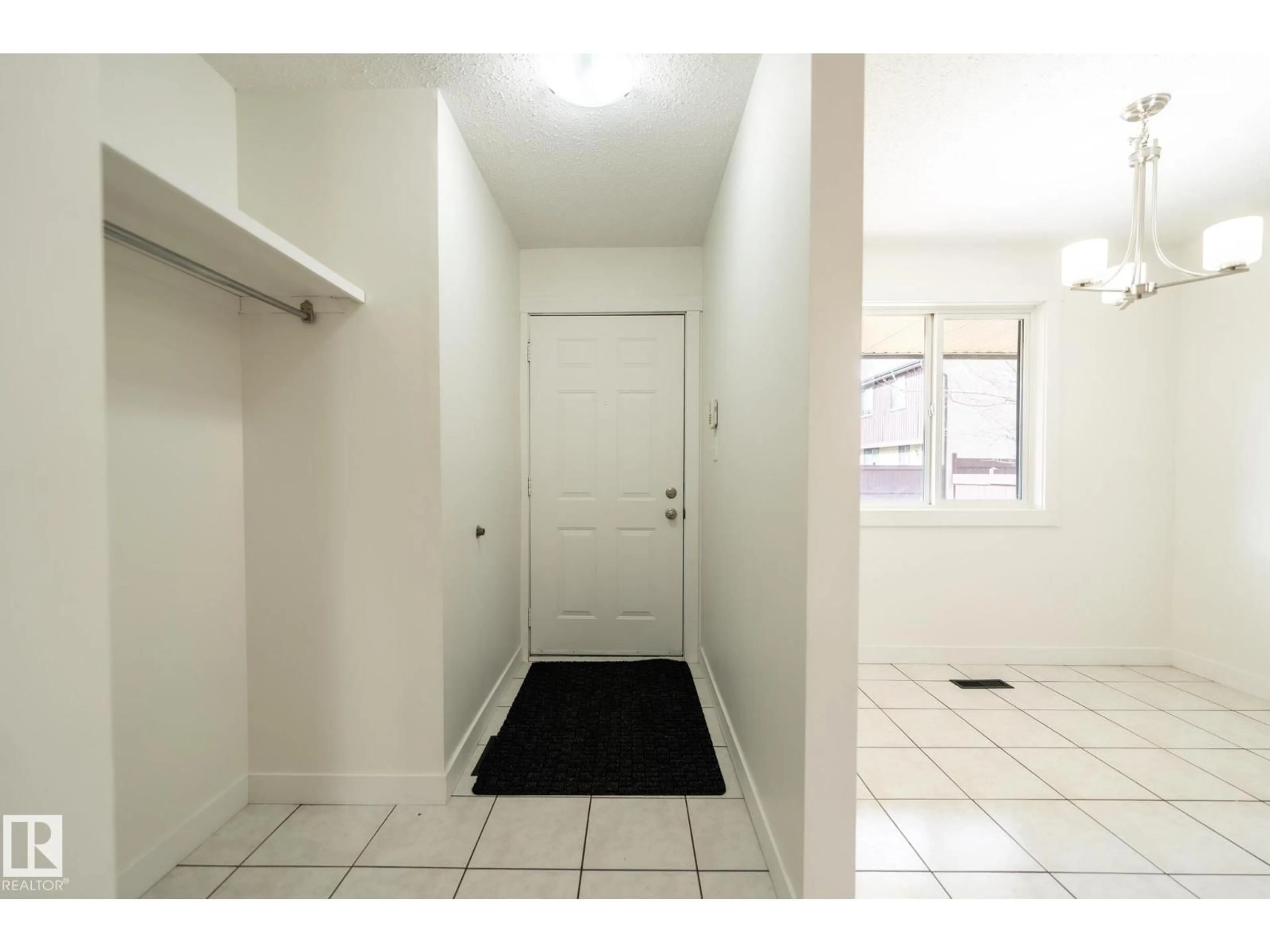 Unknown for 744 SADDLEBACK RD, Edmonton Alberta T6J5E6