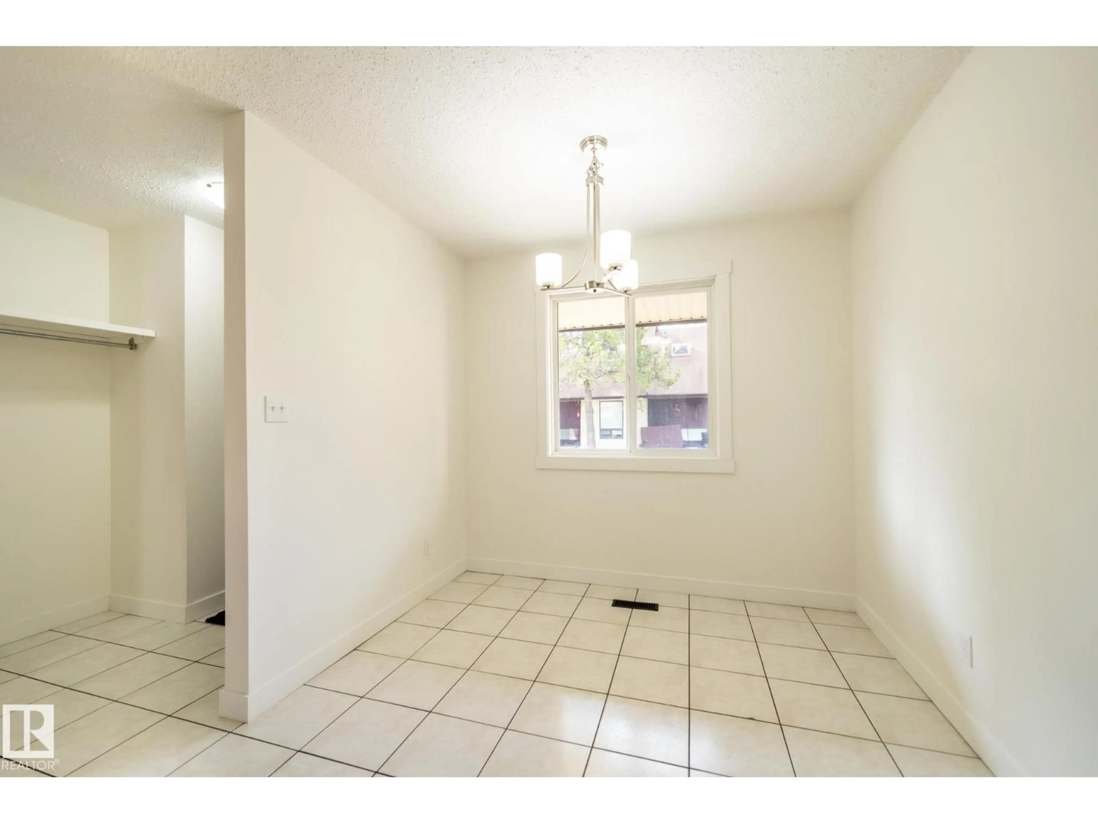 A pic of a room for 744 SADDLEBACK RD, Edmonton Alberta T6J5E6