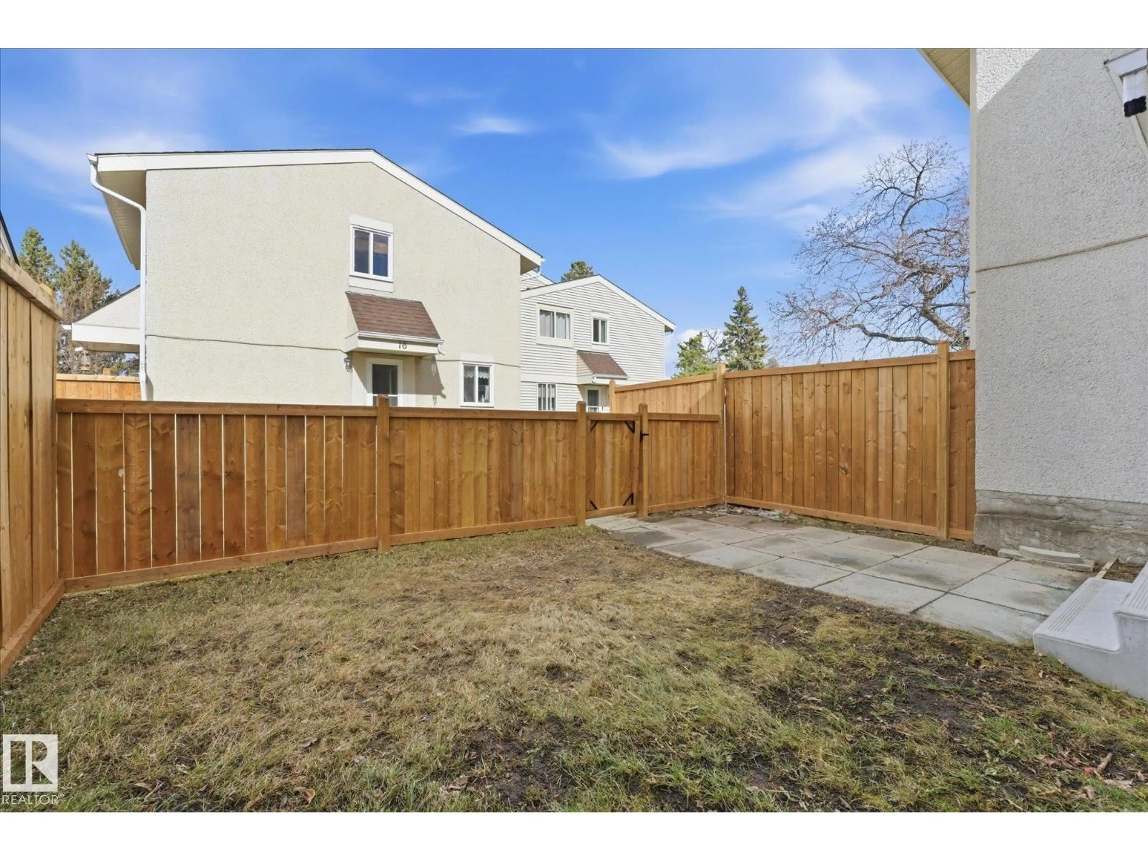 Patio, street for 20 ATHABASCA AC, Devon Alberta T9G1L8