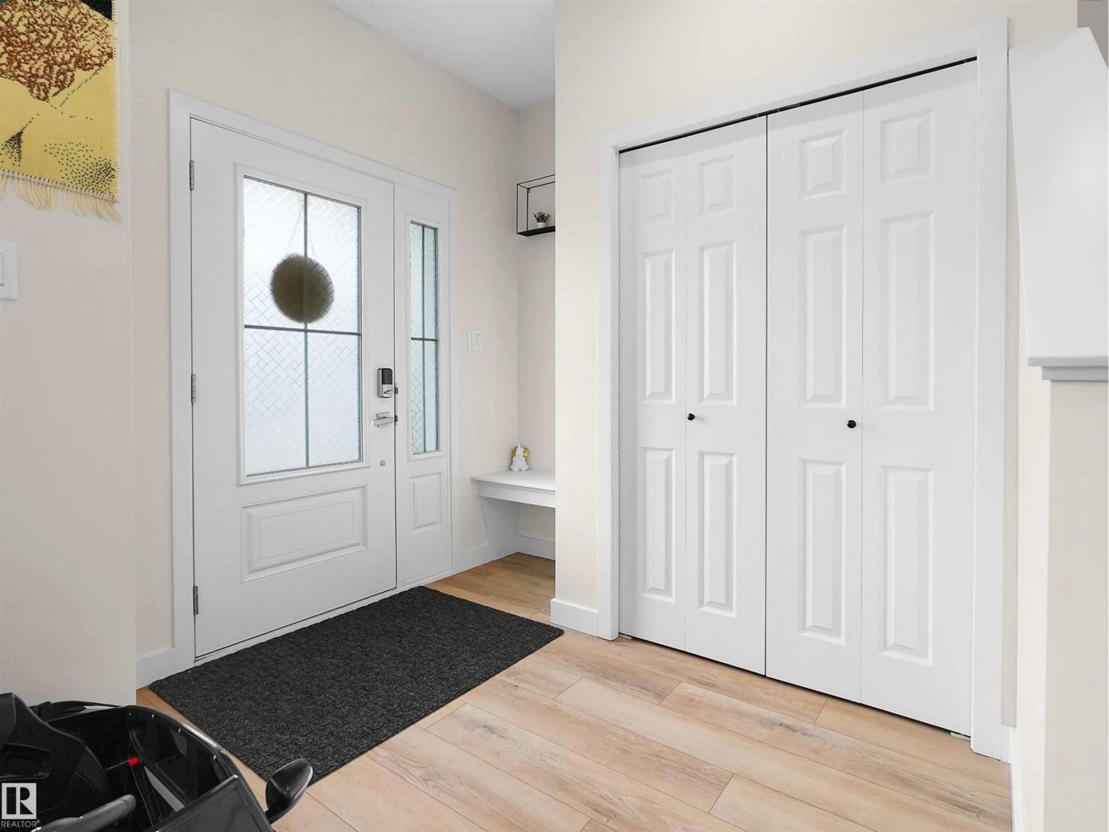 Indoor entryway for 209 DESROCHERS BV, Edmonton Alberta T6W4N2