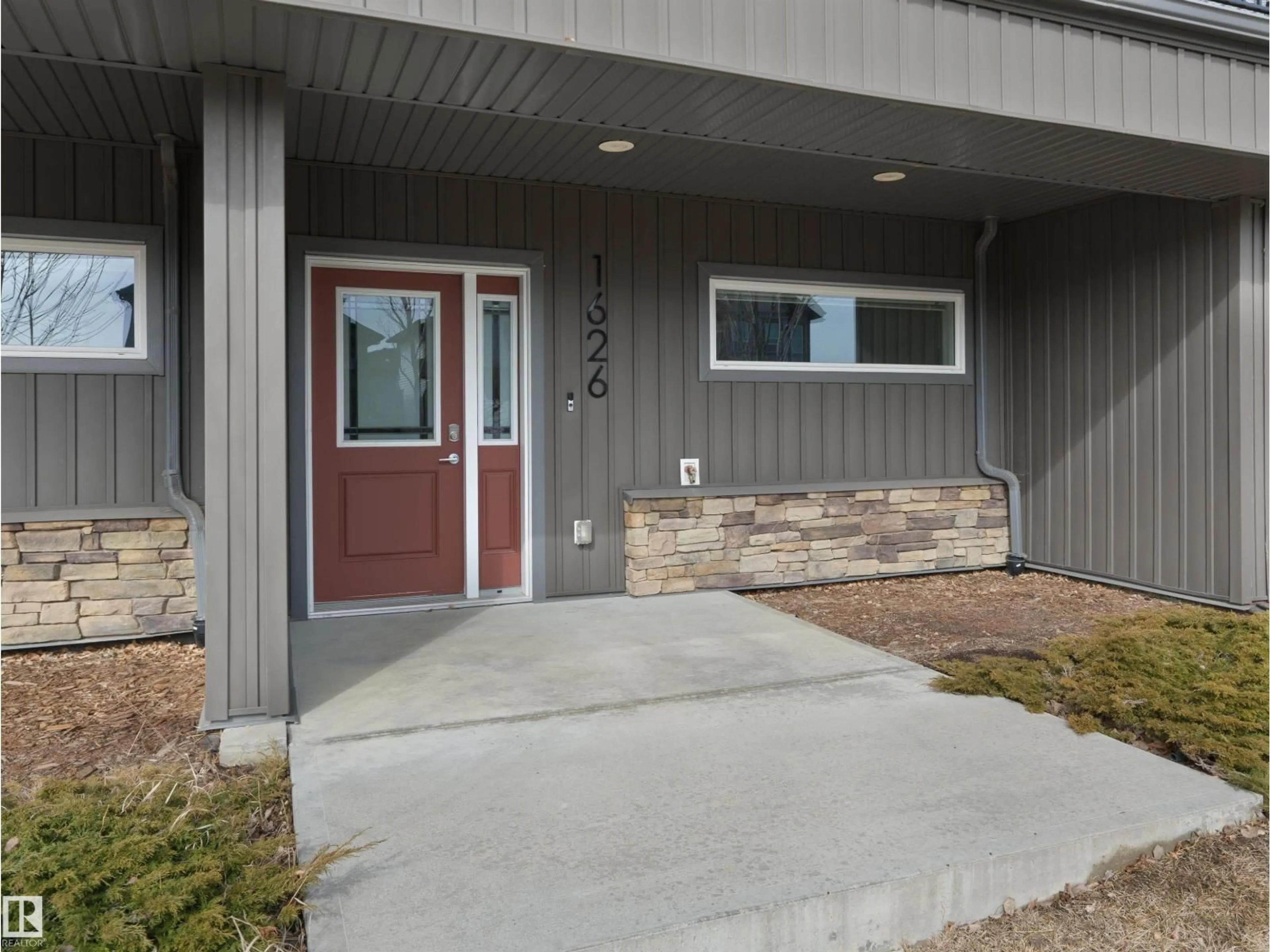 Indoor entryway for NW - 1626 33A ST, Edmonton Alberta T6T0K3