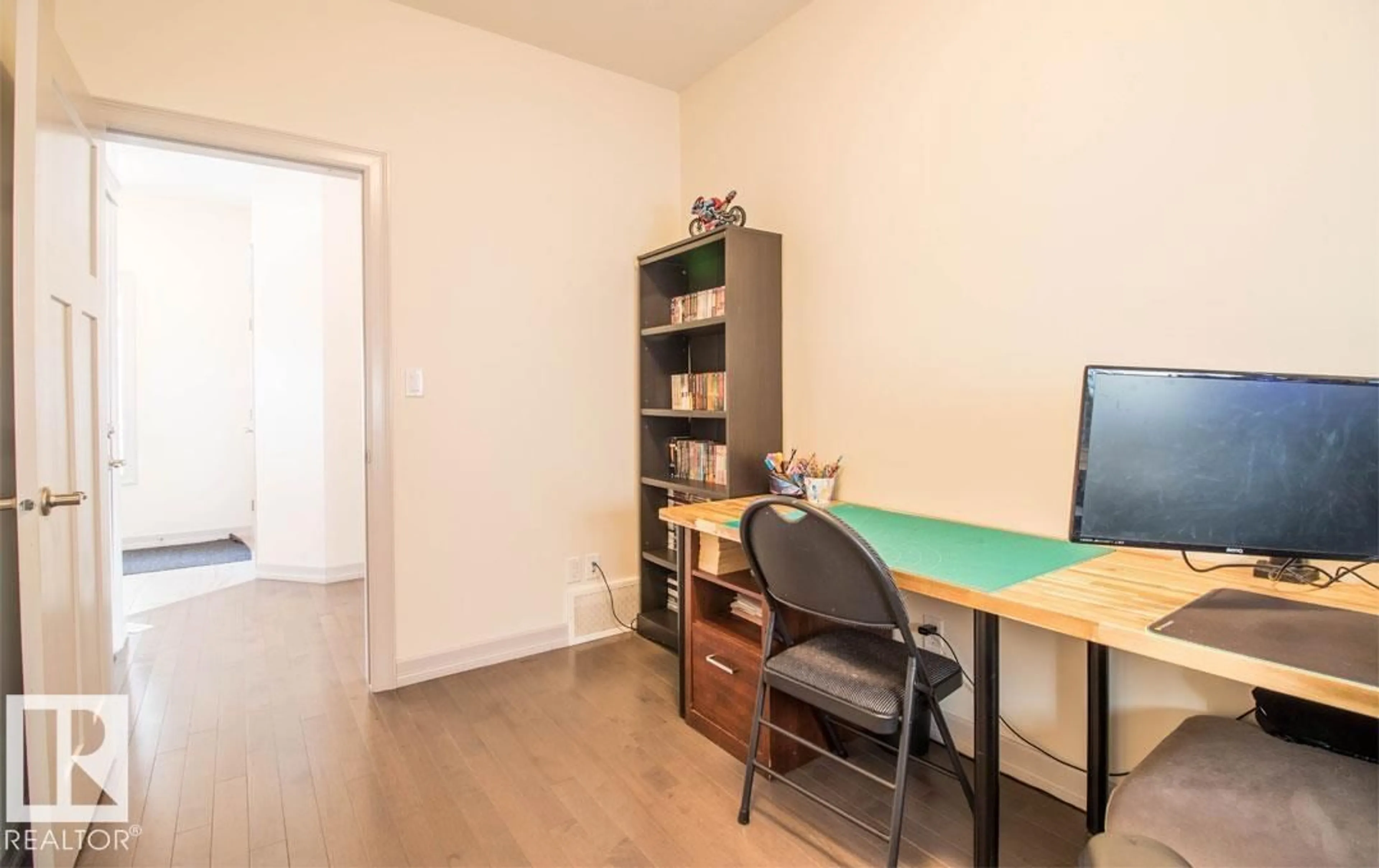 A pic of a room for NW - 13855 143 AV, Edmonton Alberta T6V0L7