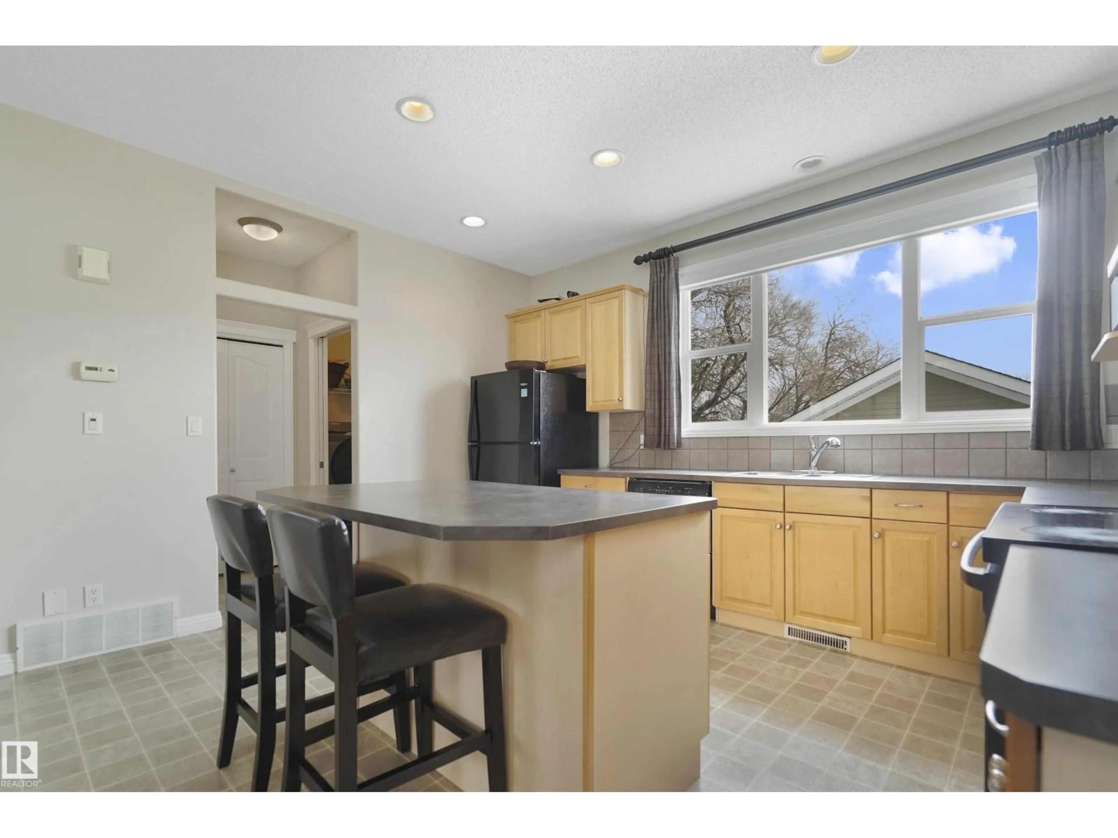 Open concept kitchen, unknown for 103 GRIESBACH RD, Edmonton Alberta T5E6L8