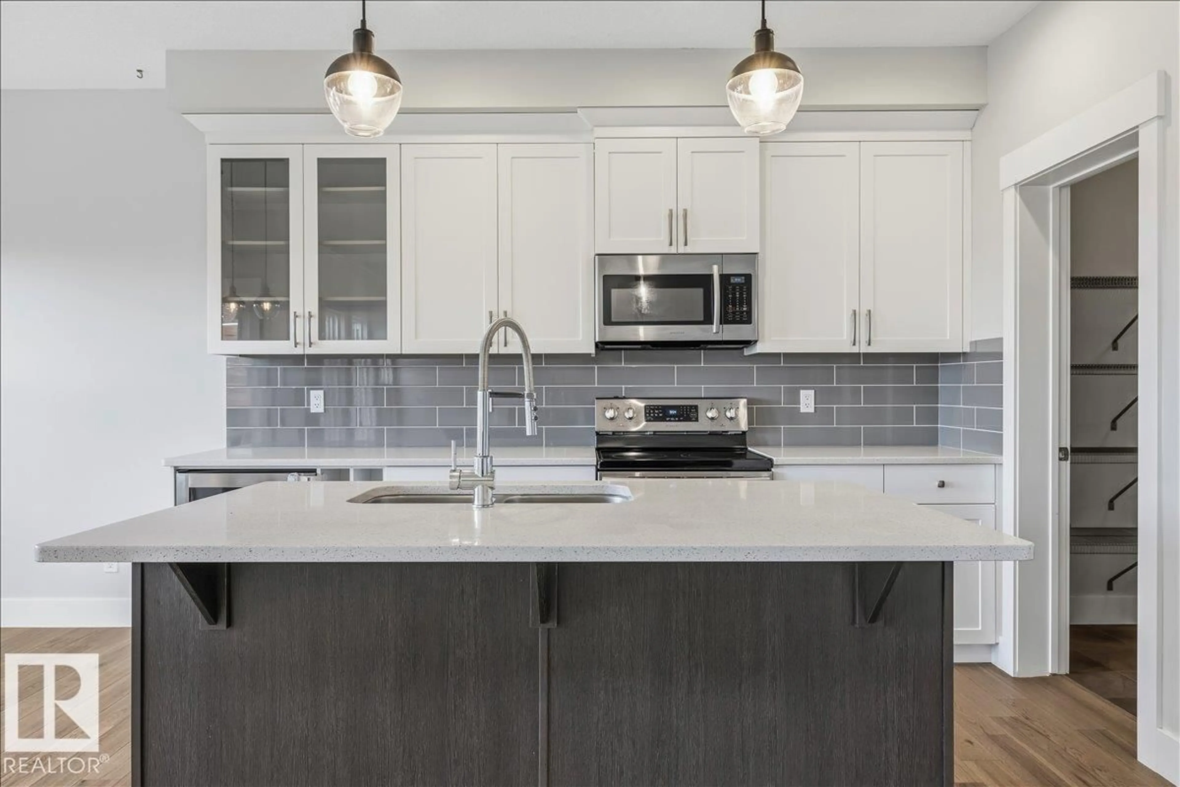 Open concept kitchen, unknown for 88 TRIBUTE CM, Spruce Grove Alberta T7X0W6