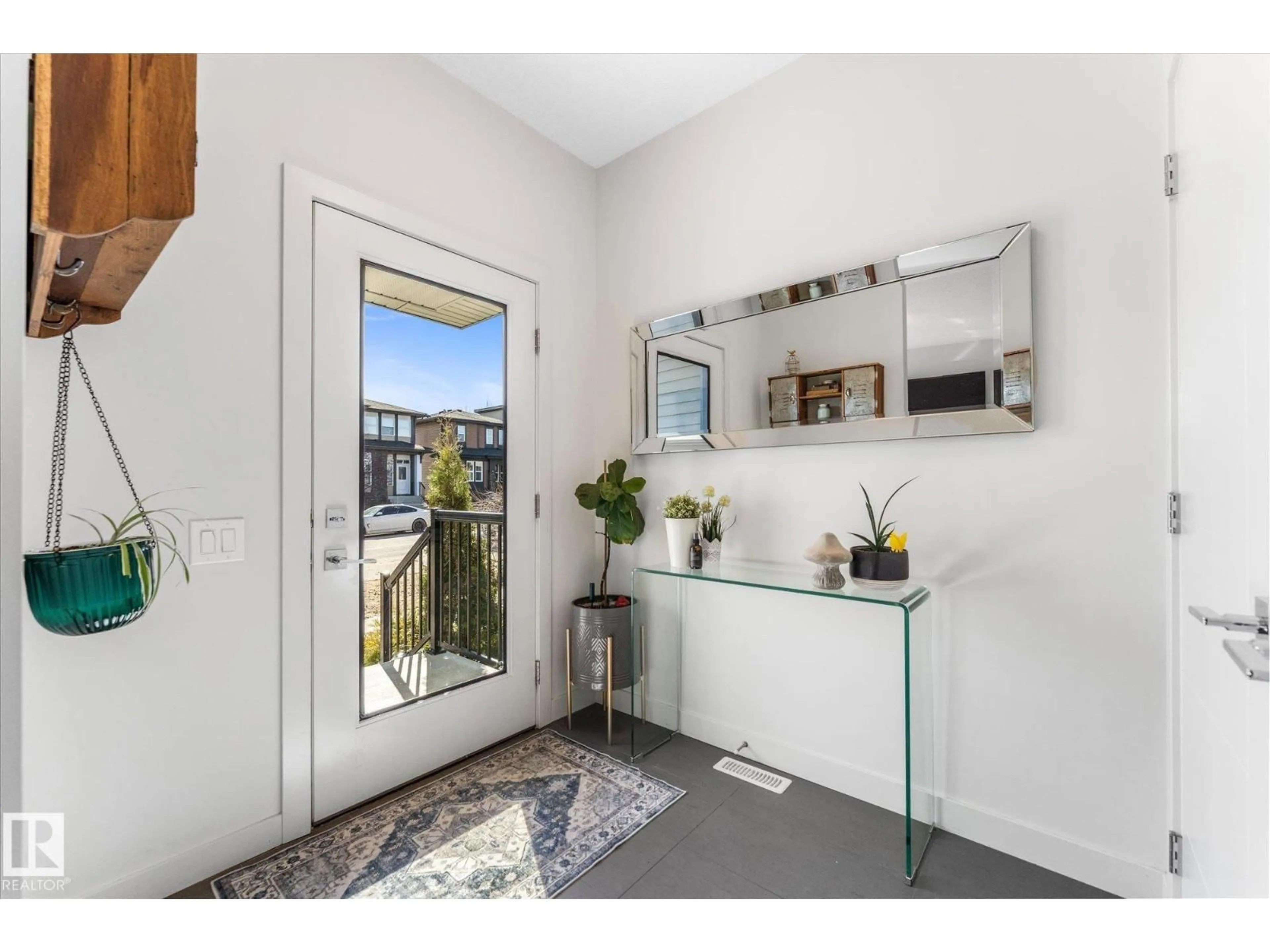 Indoor entryway for 21 KENTON WY, Spruce Grove Alberta T7X0P7