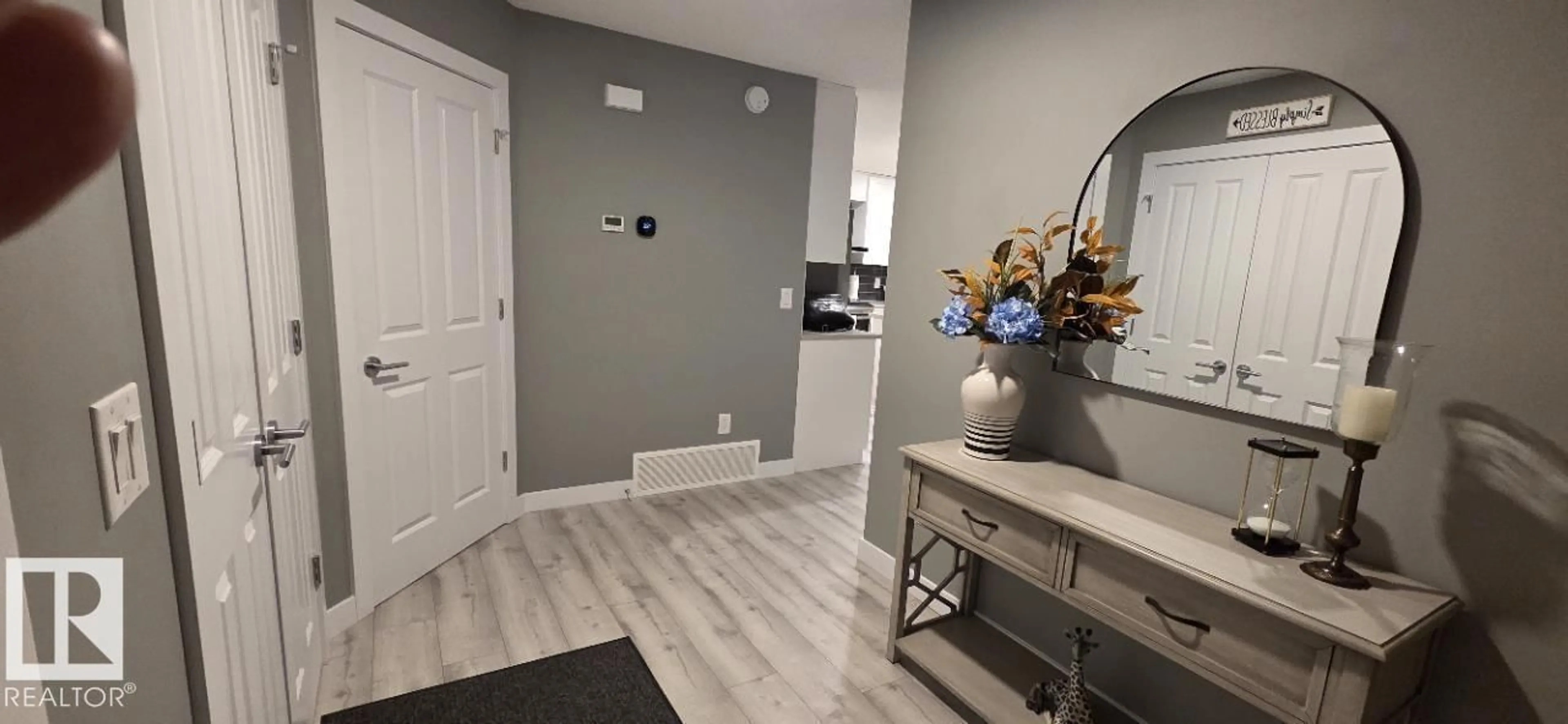 Indoor entryway for 41 PENN PL, Spruce Grove Alberta T7X2W7