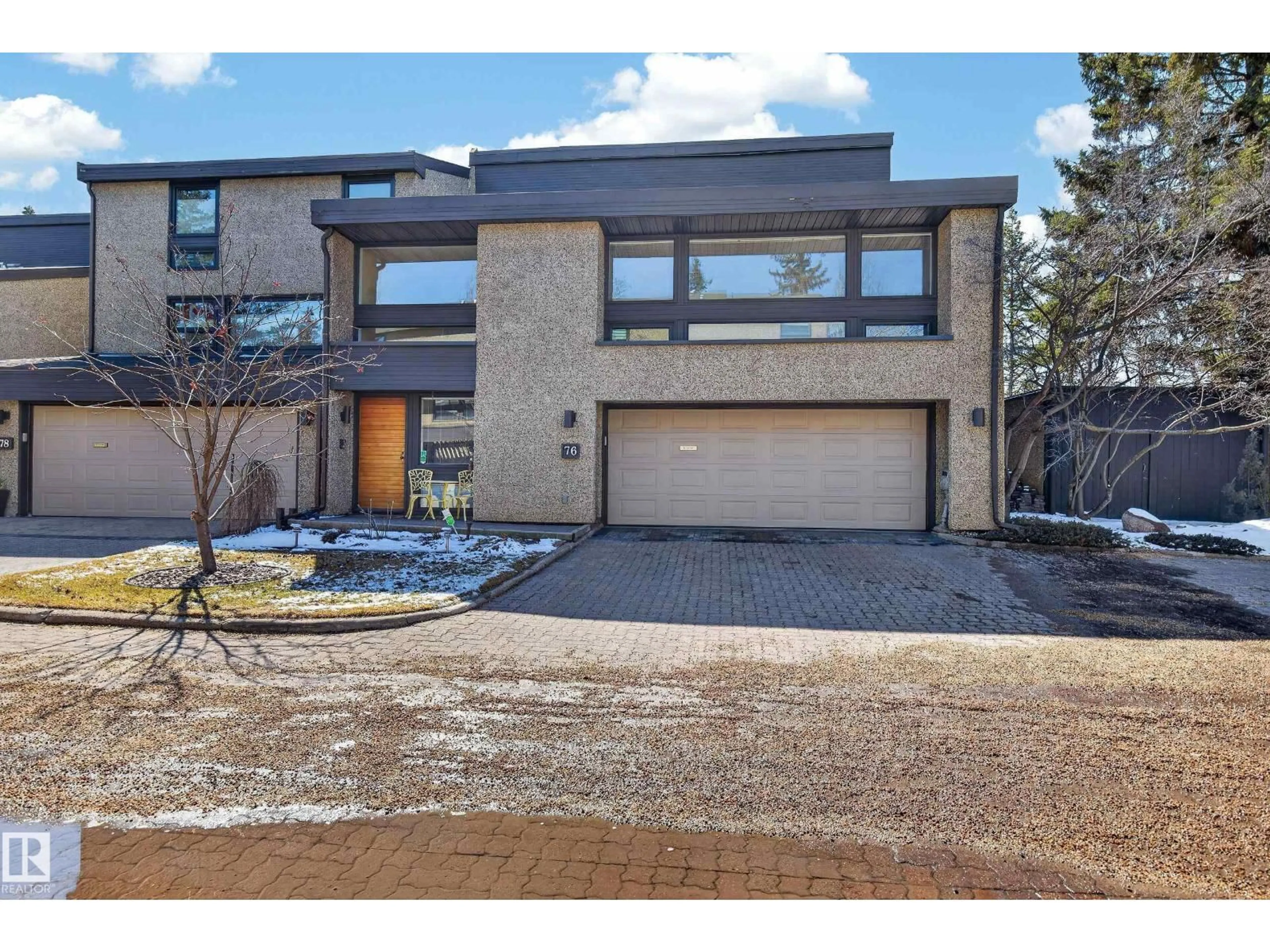 Home with brick exterior material, street for 76 WILLOW WY, Edmonton Alberta T5T1C8