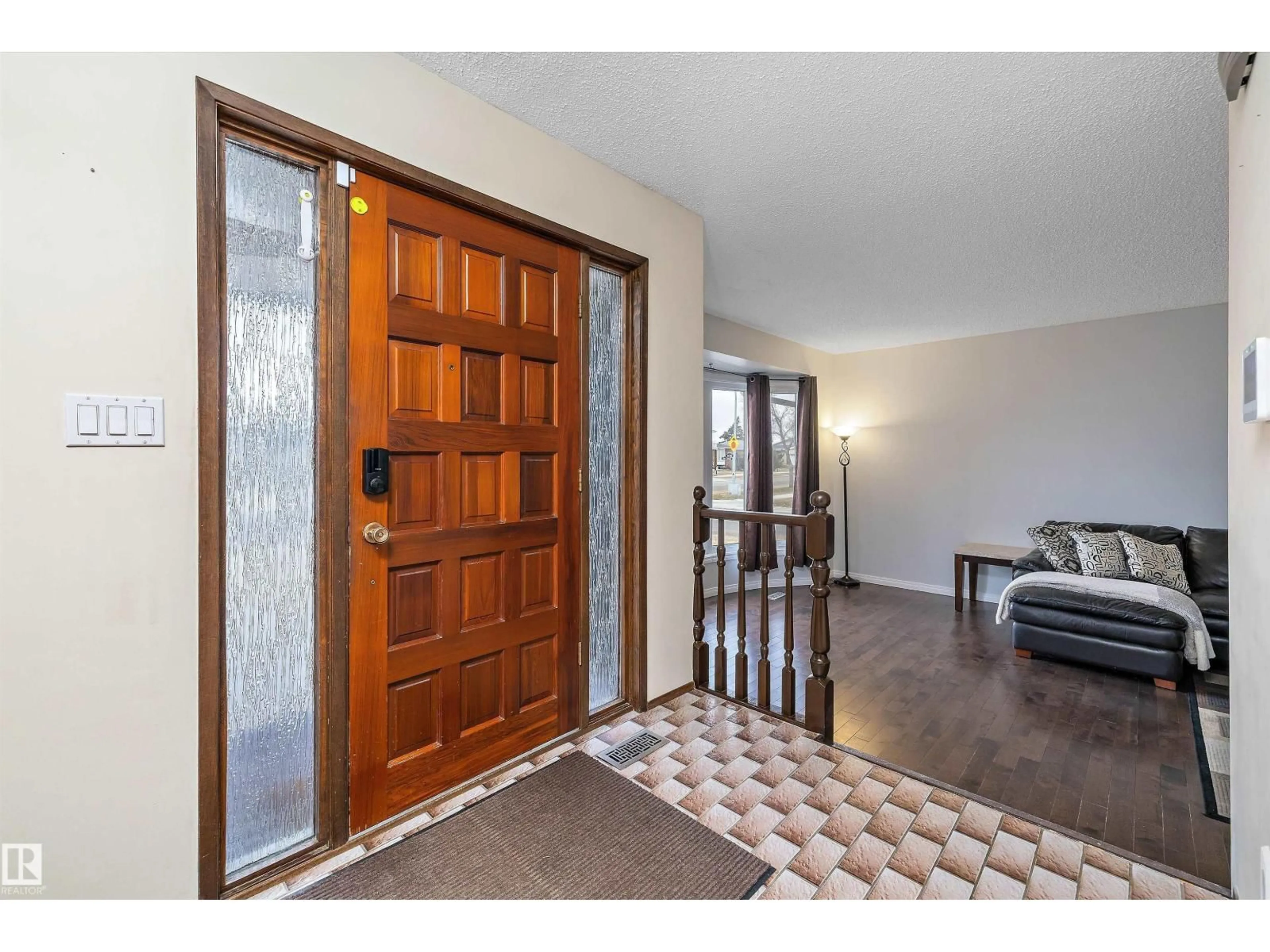 Indoor entryway for NW - 15813 100 ST, Edmonton Alberta T5X4E2