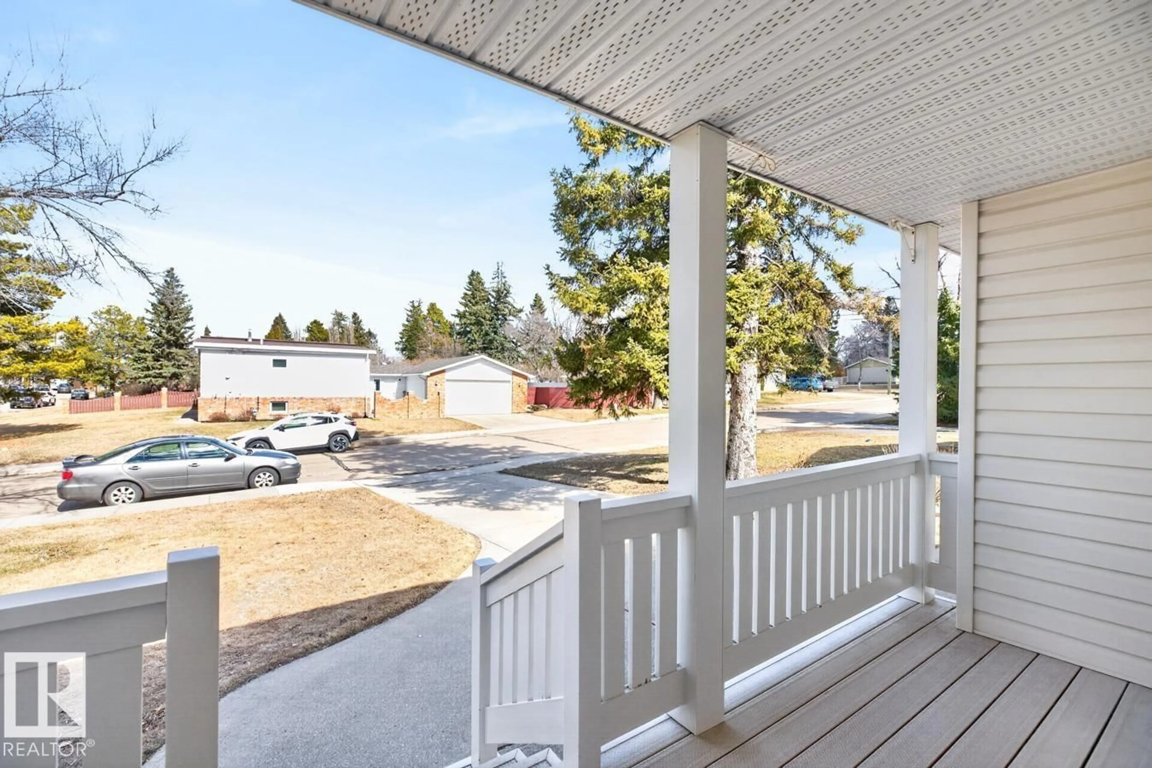 Patio, unknown for 195 WILLOW ST, Sherwood Park Alberta T8A1P7