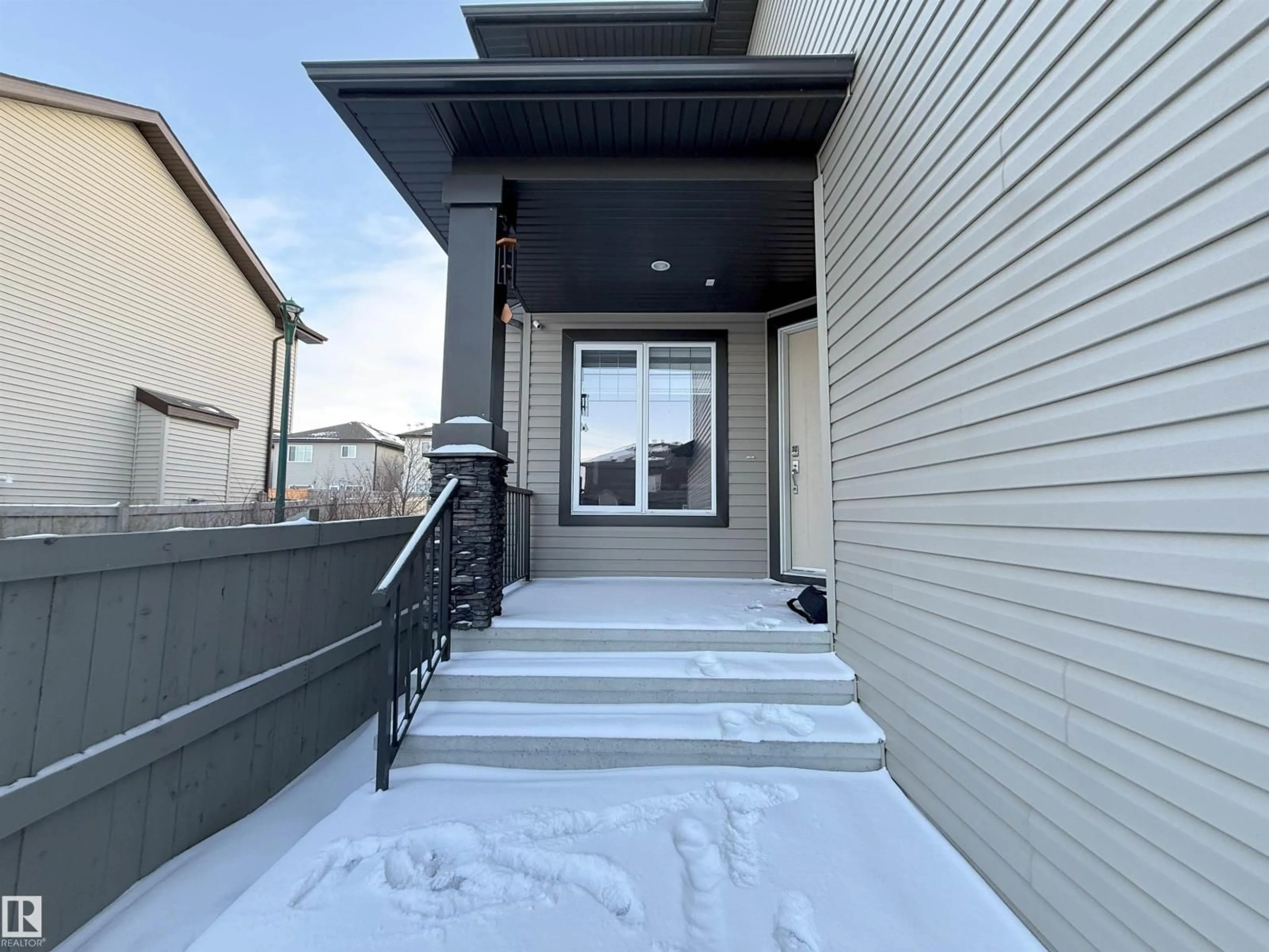 Unknown for 3107 13 AV, Edmonton Alberta T6T0Z3