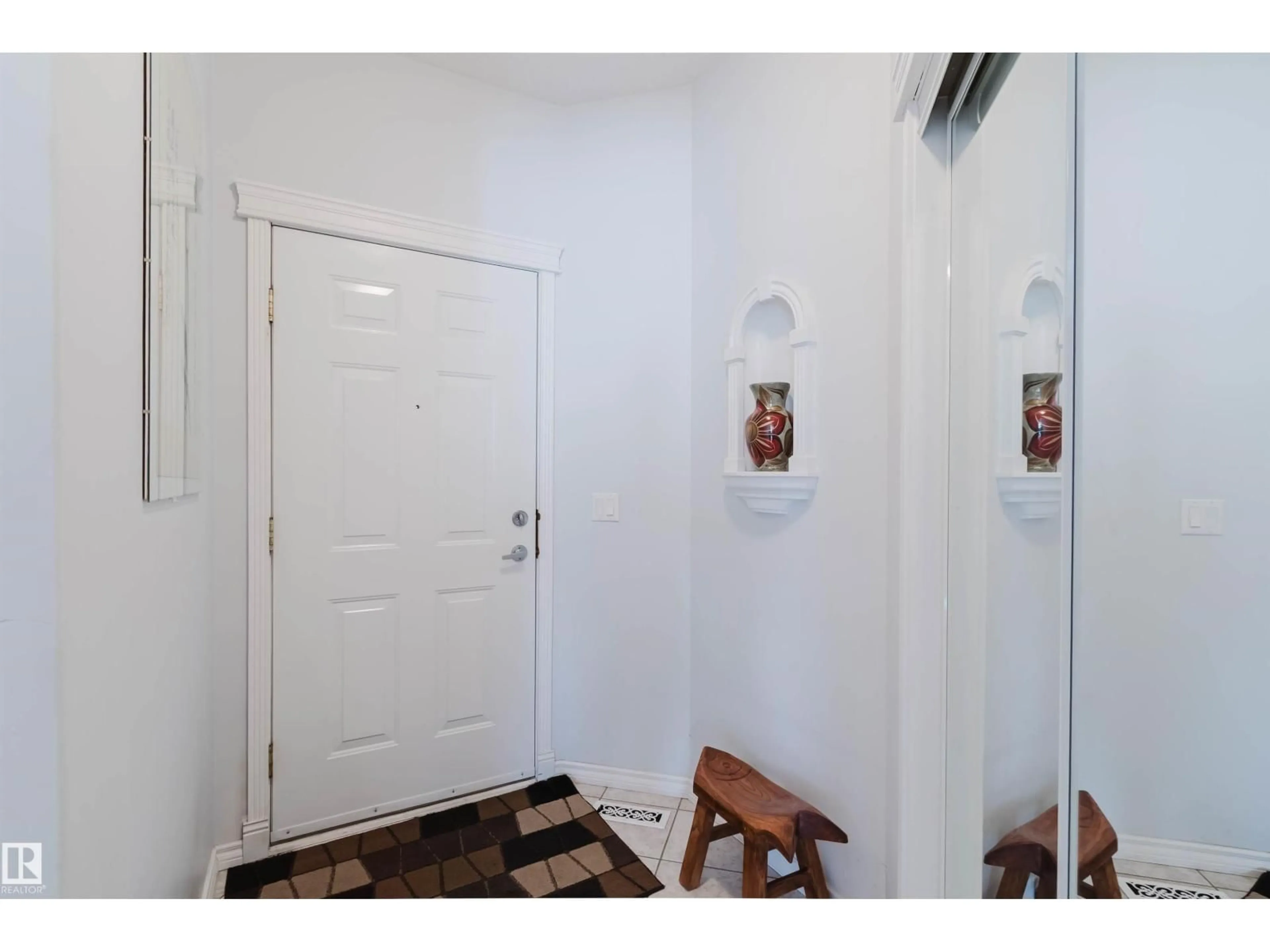 Indoor entryway for 19 - 1659 JAMHA RD, Edmonton Alberta T6L7G6