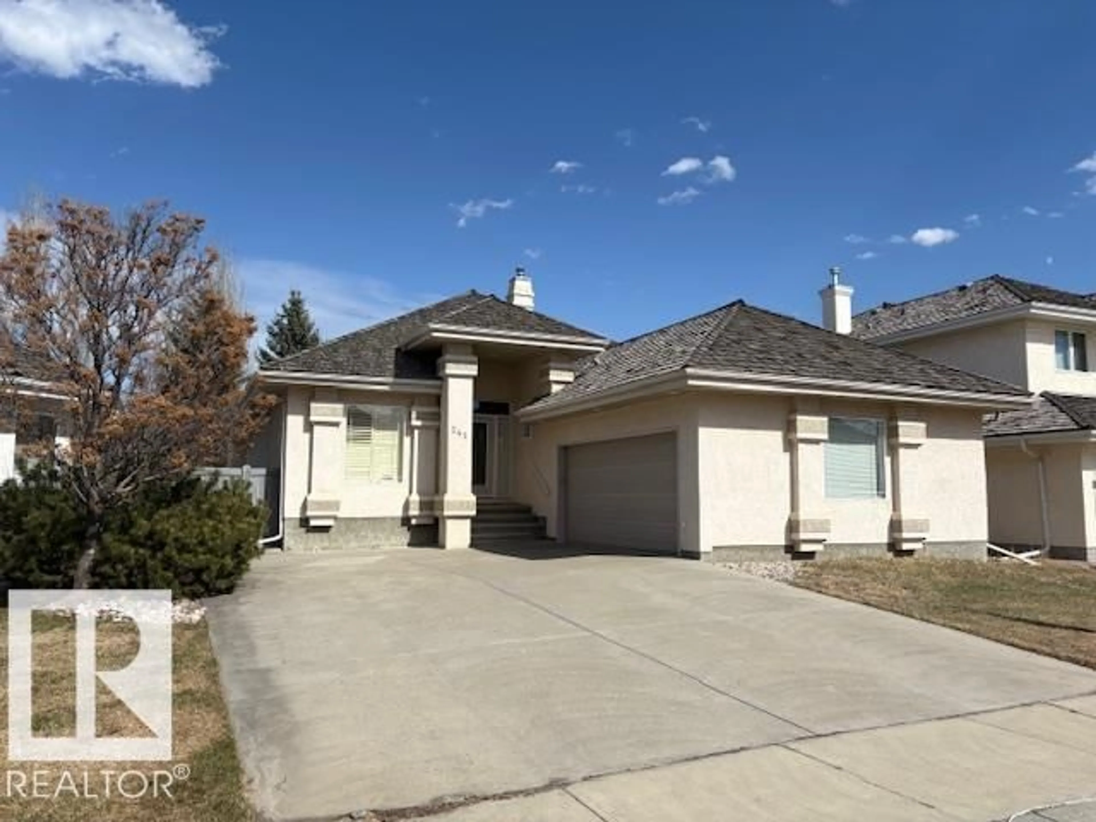 A pic from outside/outdoor area/front of a property/back of a property/a pic from drone, street for 241 DARLINGTON CR, Edmonton Alberta T6M2T1
