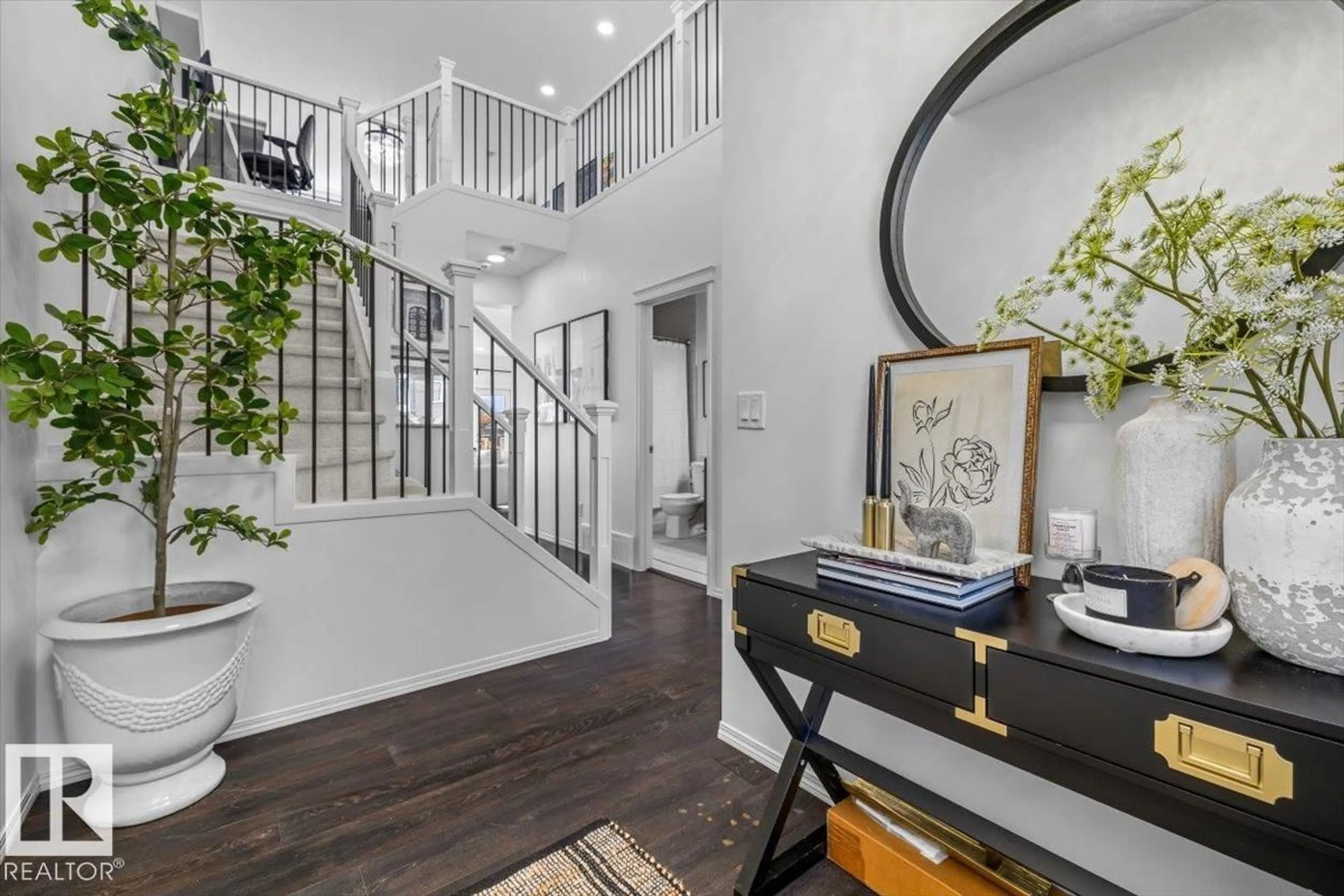 Indoor entryway for SW - 915 177 ST, Edmonton Alberta T6W2X2