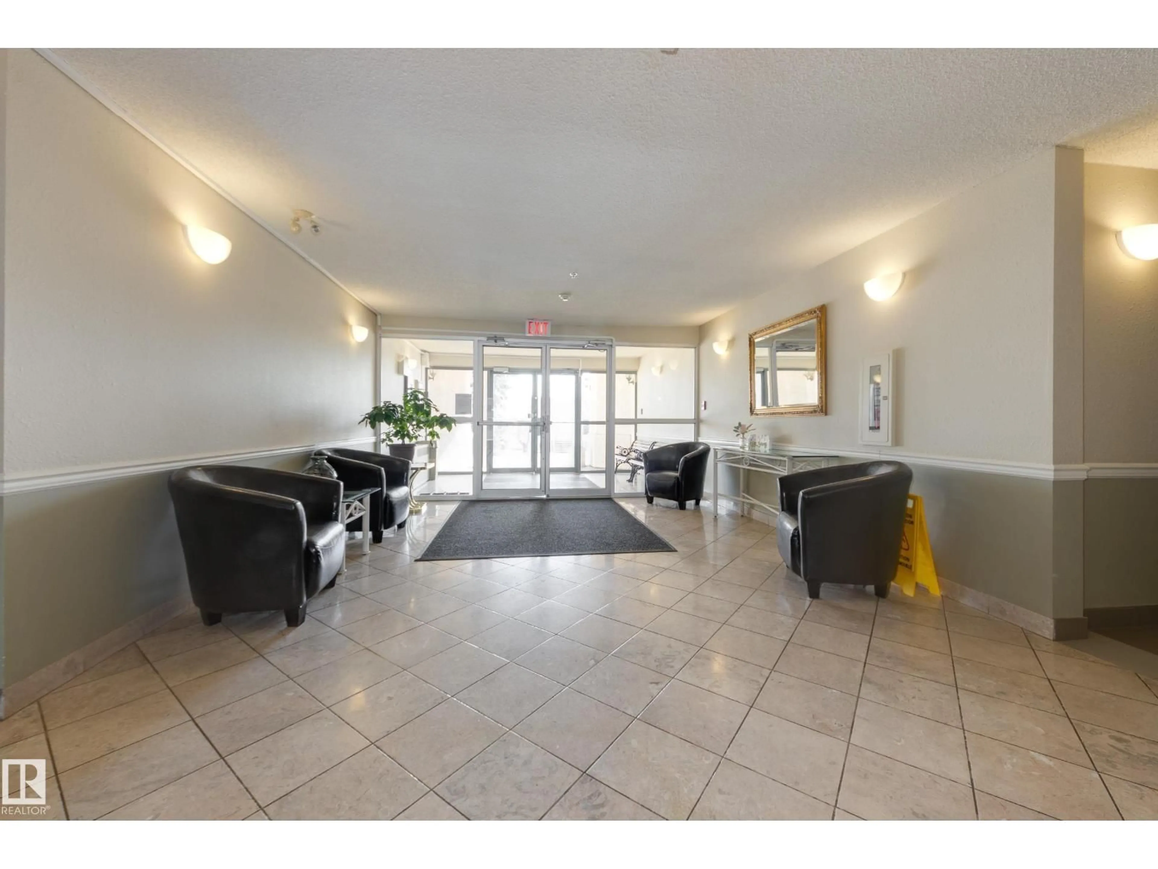 Lobby for #402 - 10610 76 ST, Edmonton Alberta T6A3Y9