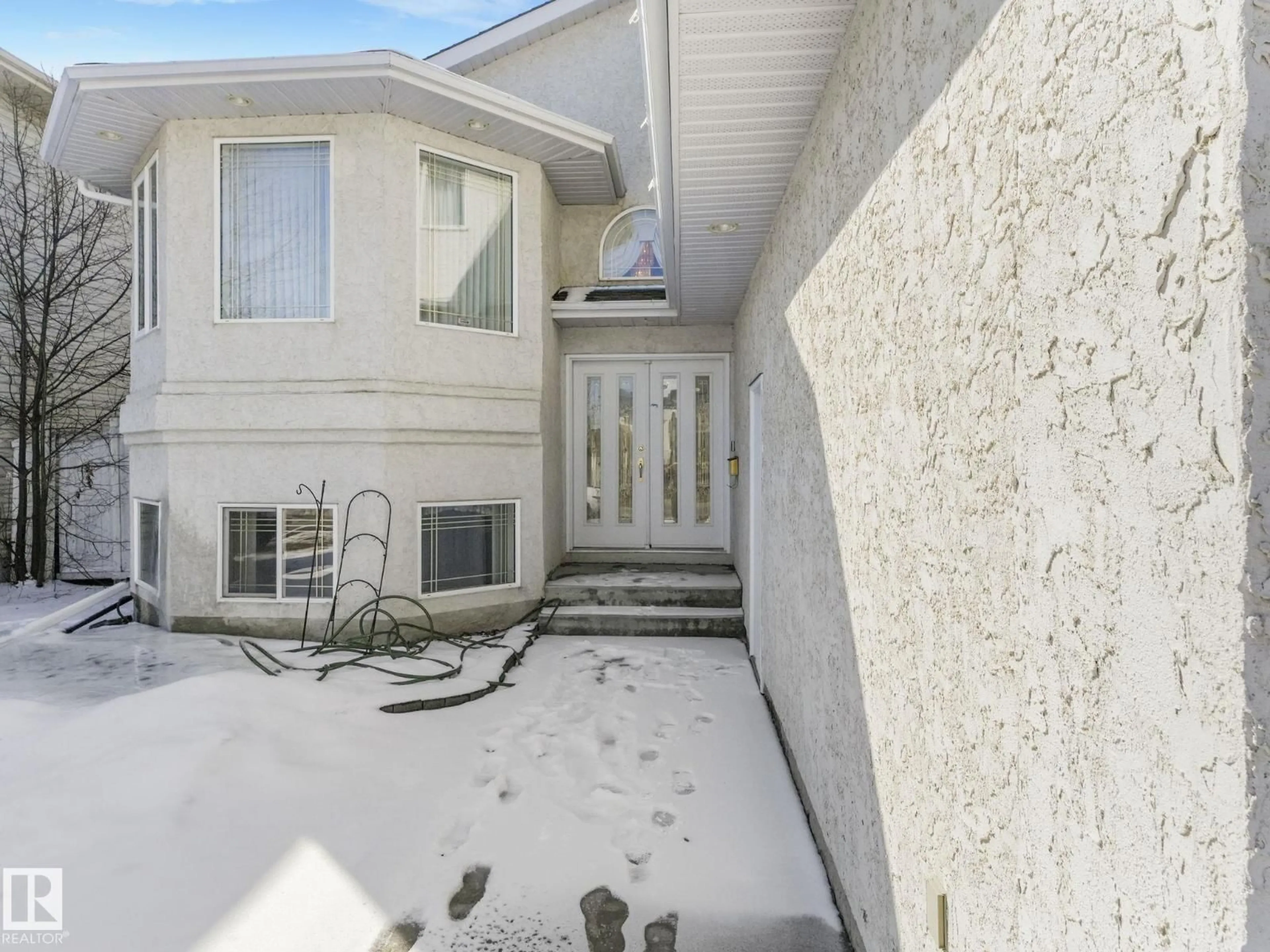 Unknown for 1054 ORMSBY CR, Edmonton Alberta T5T6J5