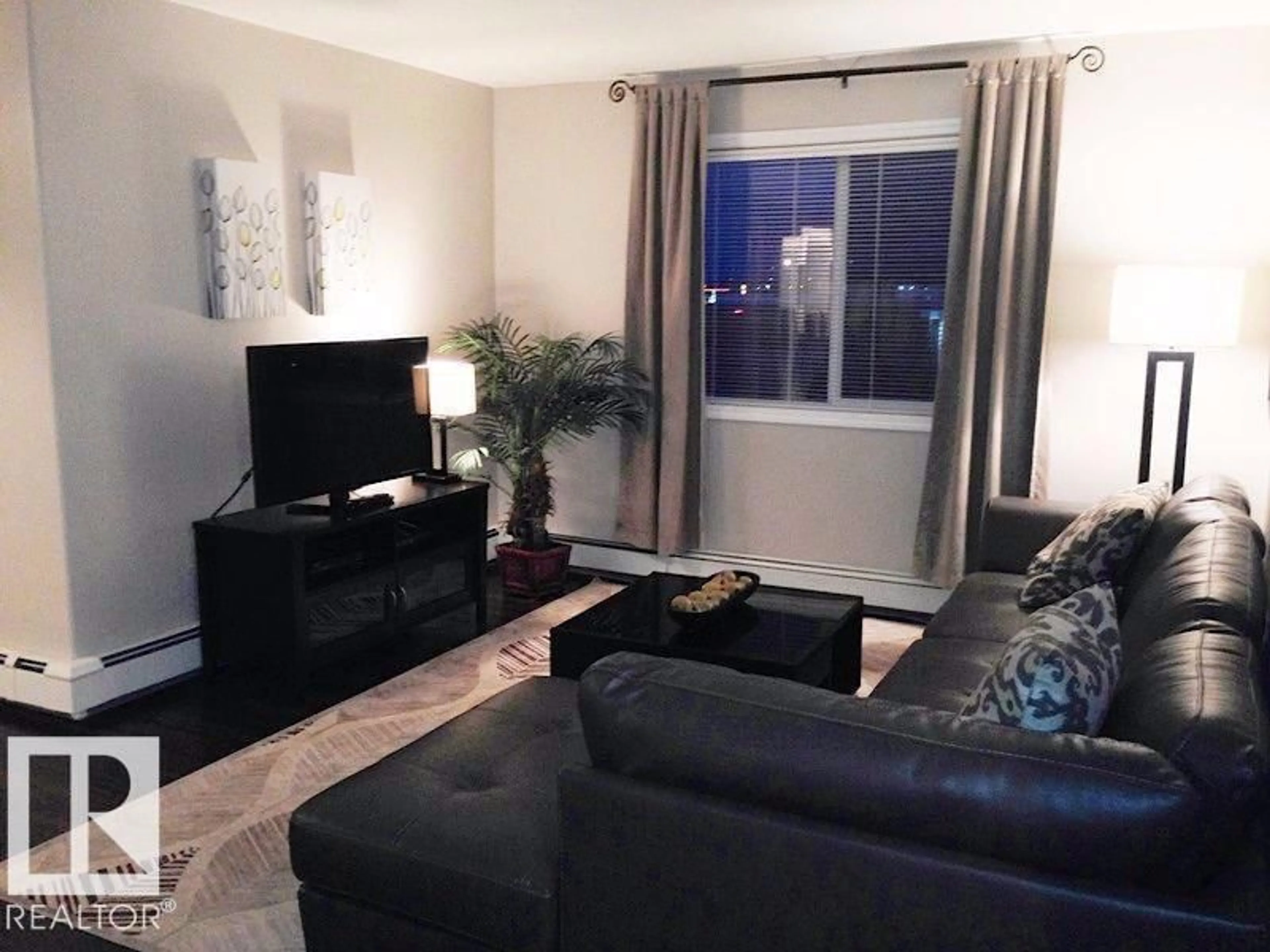 Living room with furniture, unknown for 345 WOODSMERE CL, Fort Saskatchewan Alberta T8L4N9