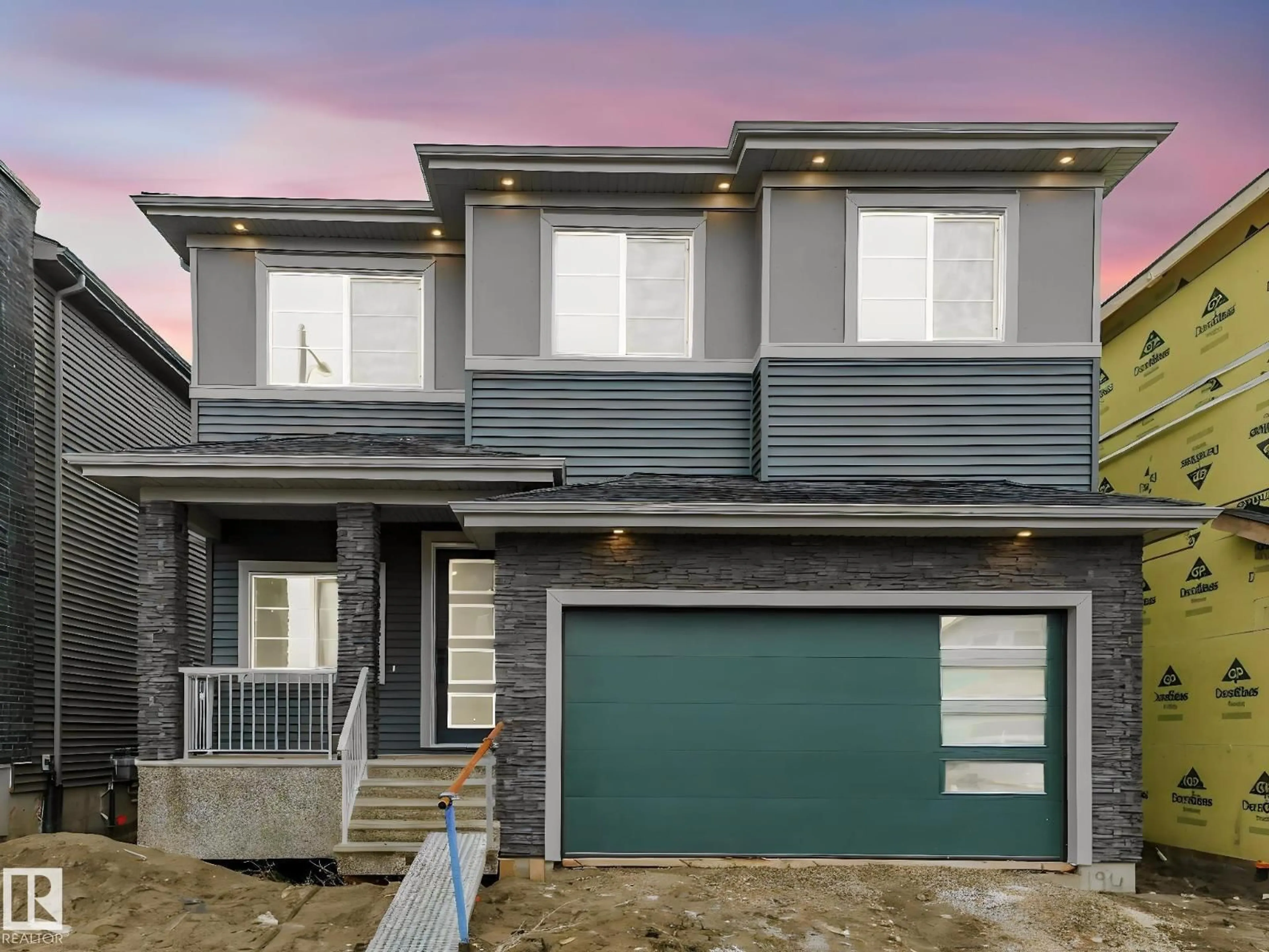 Home with vinyl exterior material, street for 194 CORRAL CI, Sherwood Park Alberta T8H3B9