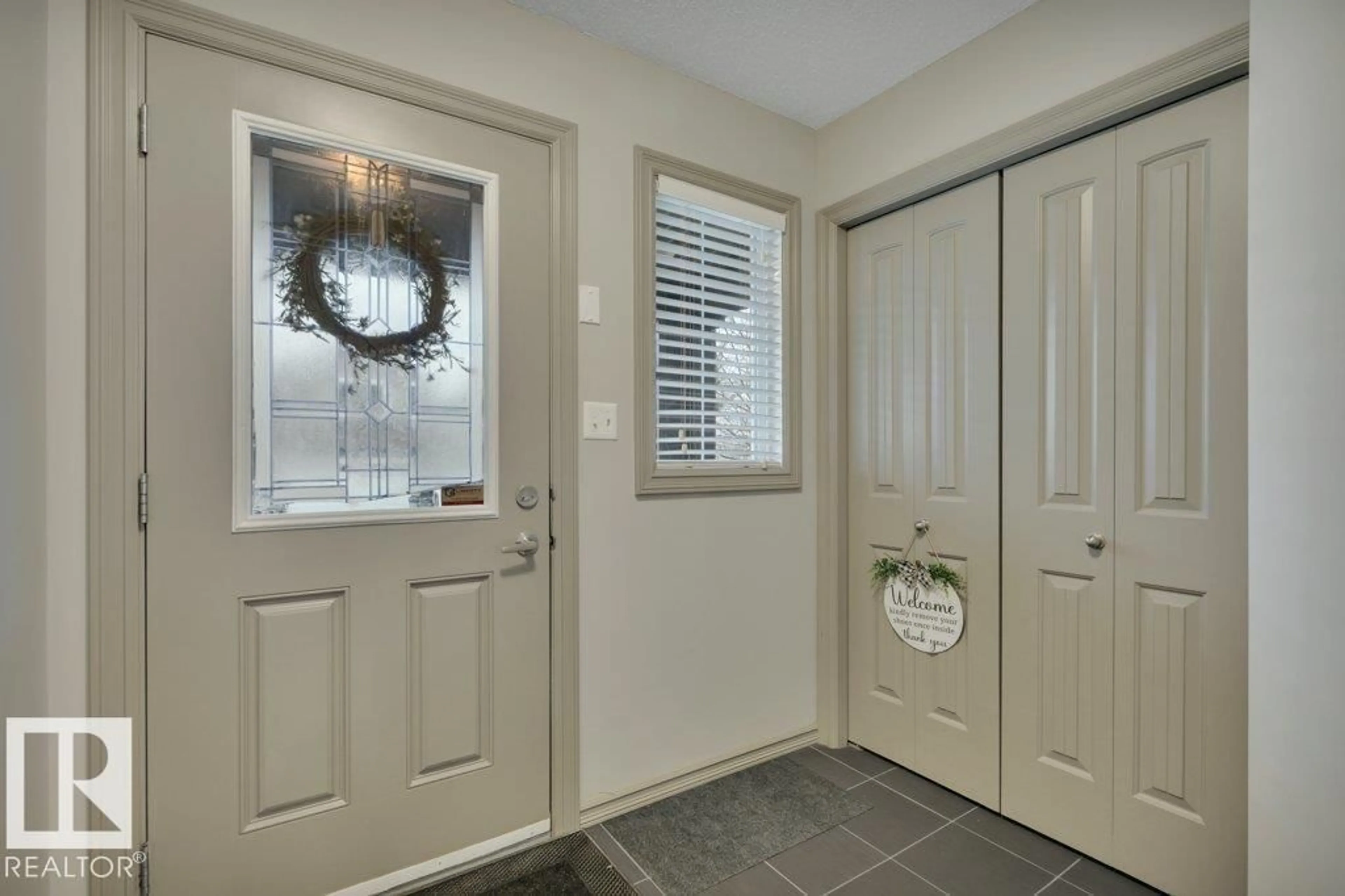 Indoor entryway for SW - 1611 63 ST, Edmonton Alberta T6X0S2
