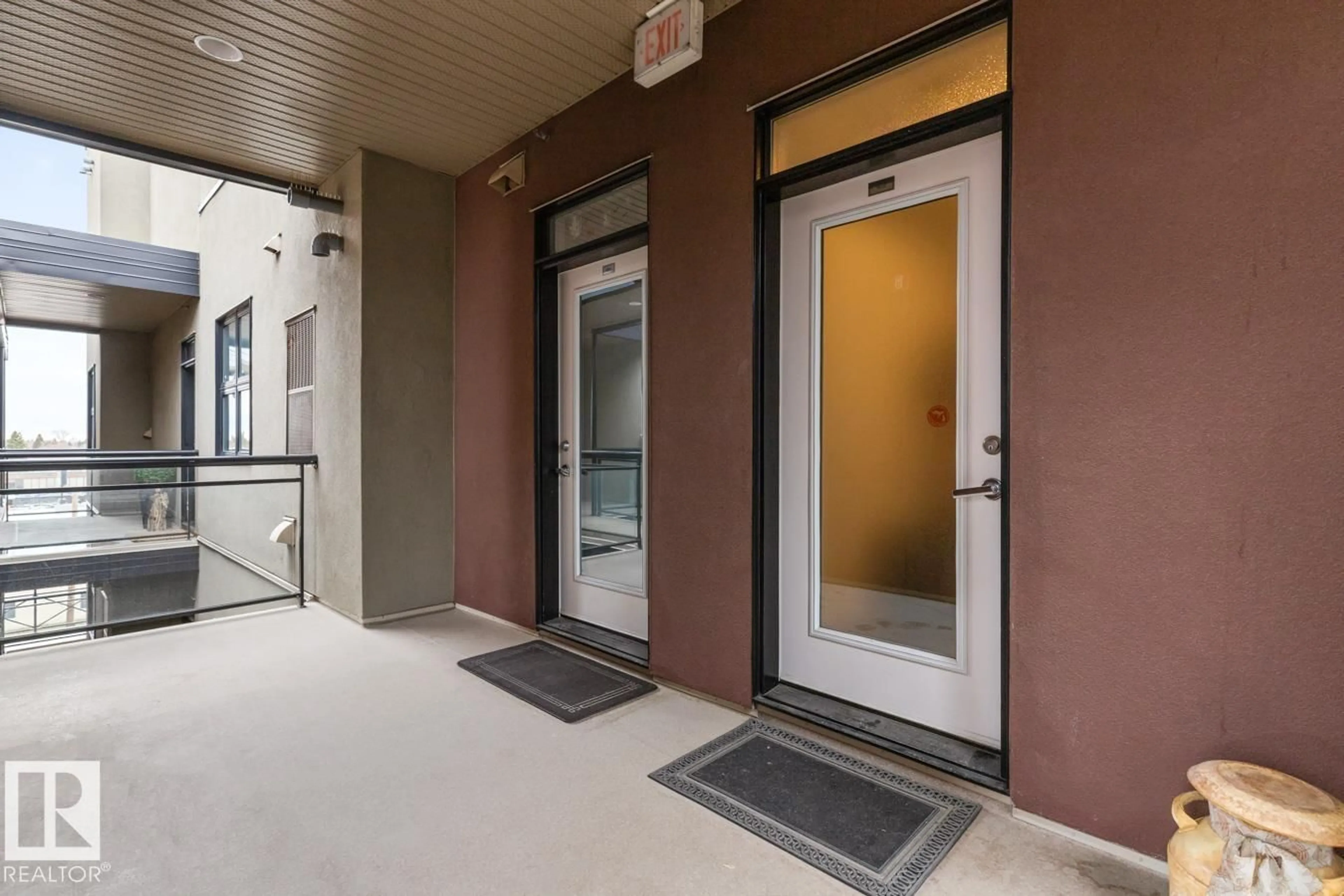 Indoor foyer for #406 - 10808 71 AV, Edmonton Alberta T6E0X7