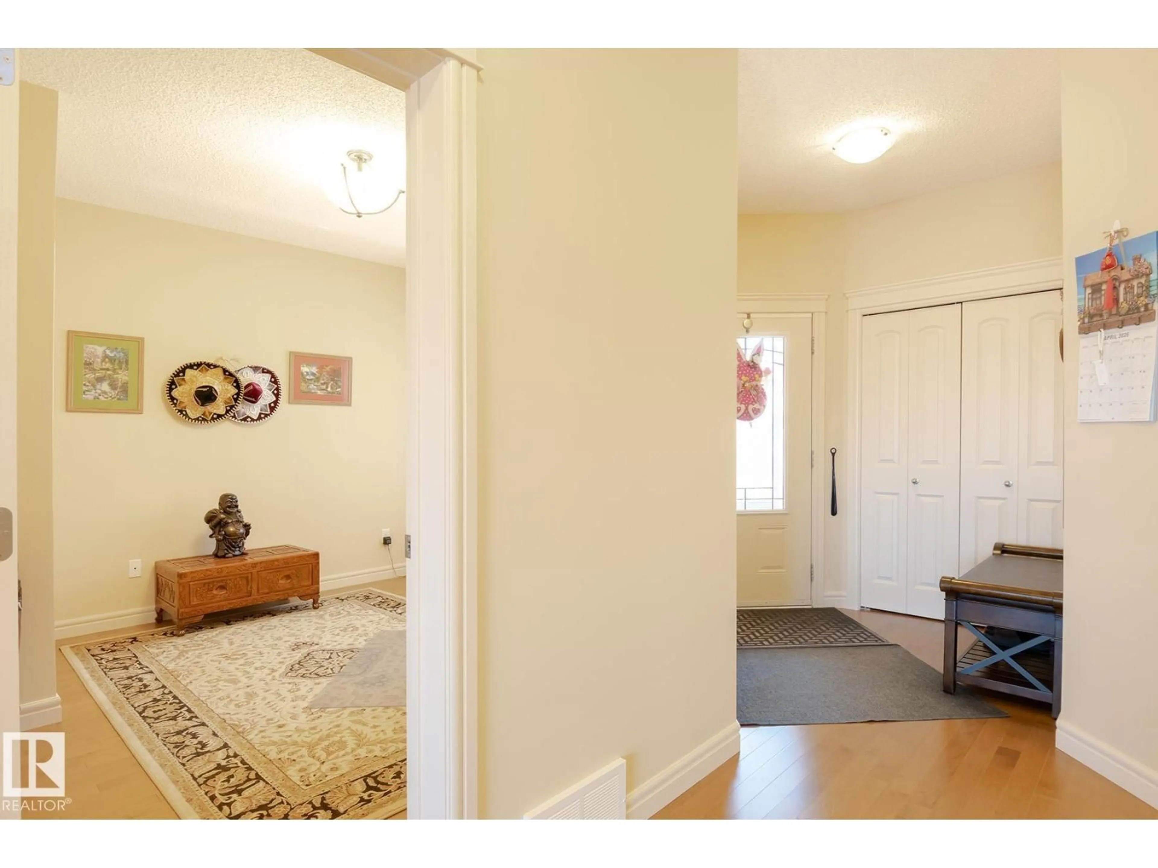 Indoor entryway for 7426 GETTY WY, Edmonton Alberta T5T4T4