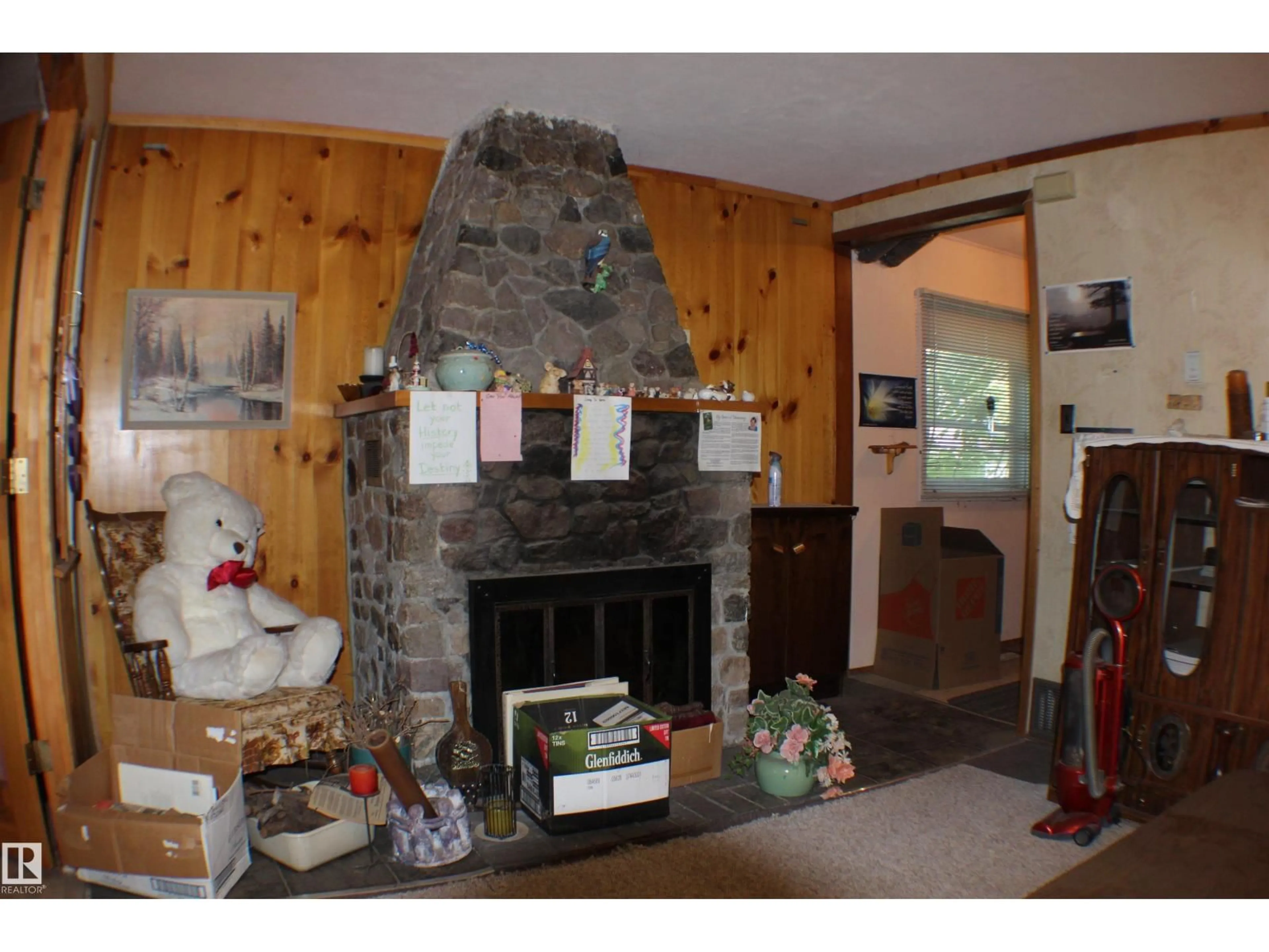 A pic of a room for 620 LAKESIDE PT, Rural Parkland County Alberta T7Z2T5